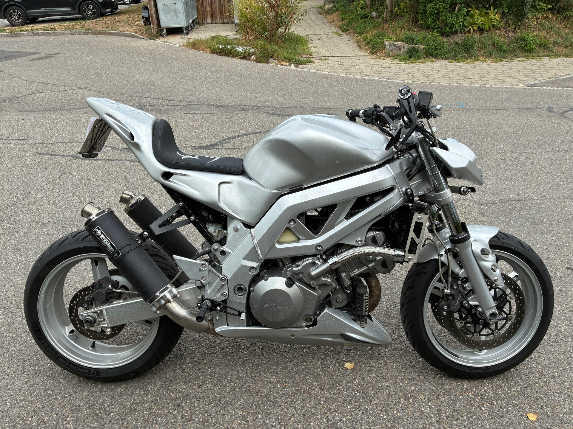 SUZUKI SV 1000-image-1