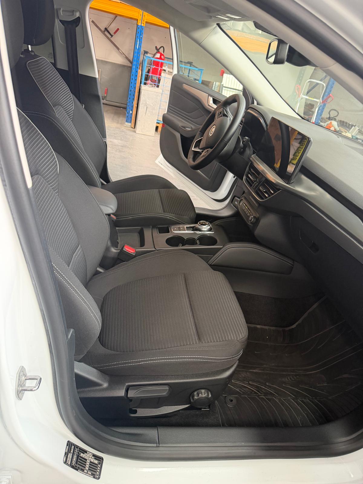 FORD 1.5 EcoBlue 120 Titanium X-image-10