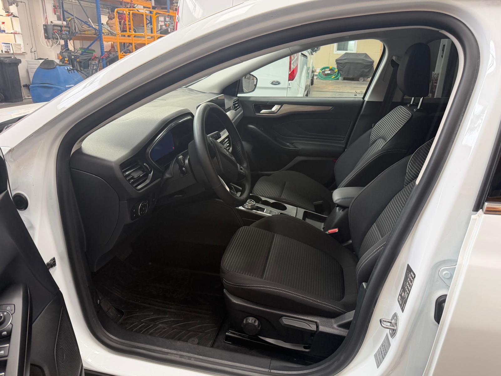FORD 1.5 EcoBlue 120 Titanium X-image-6