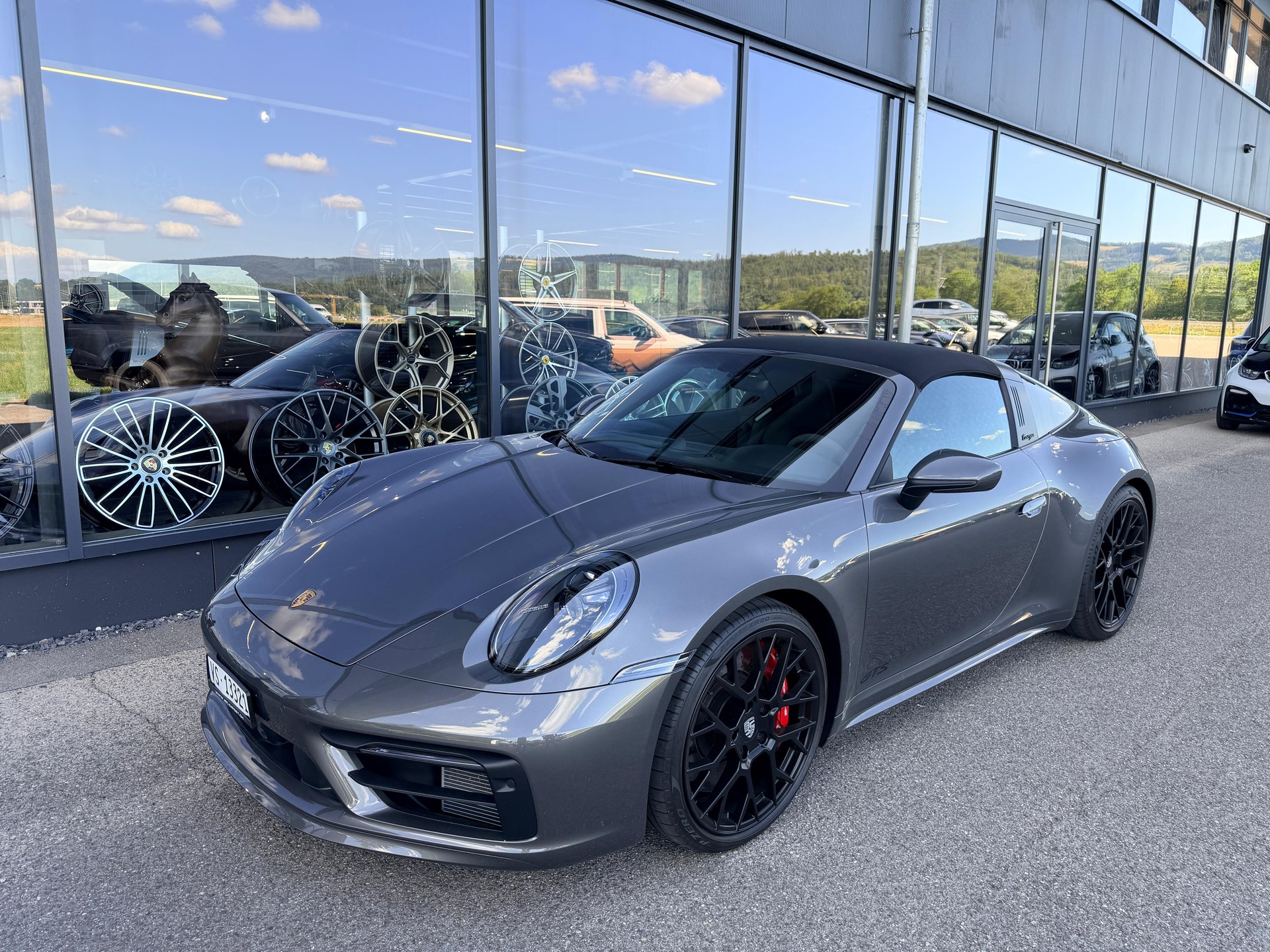 PORSCHE 911 Targa 4 GTS PDK-showroom-element-3
