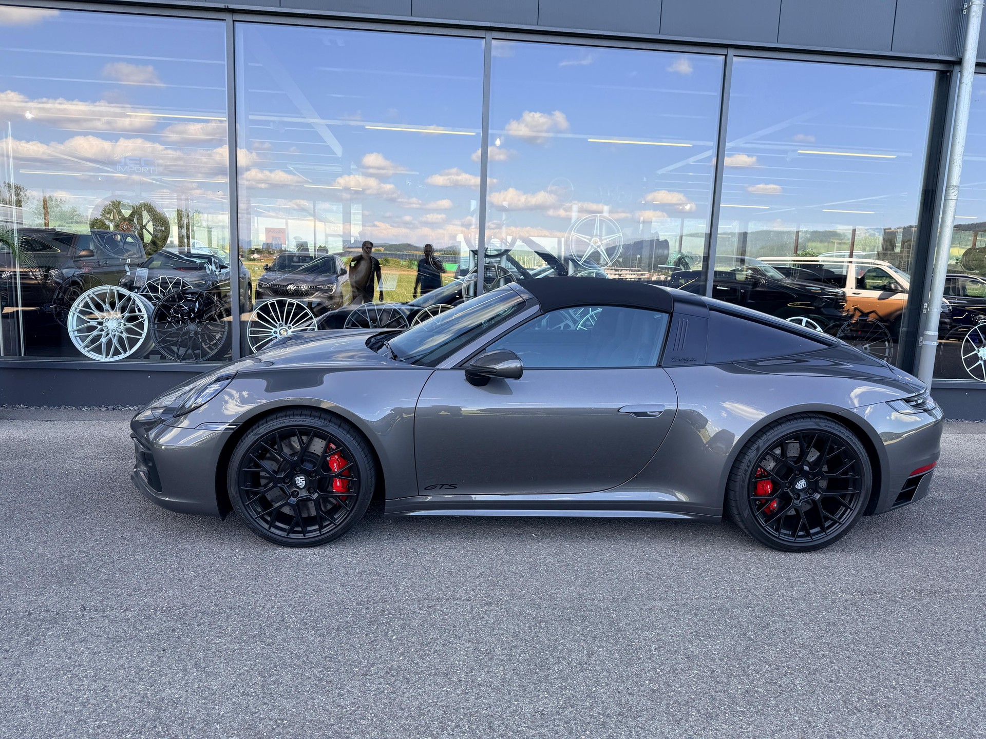 PORSCHE 911 Targa 4 GTS PDK-showroom-element-2