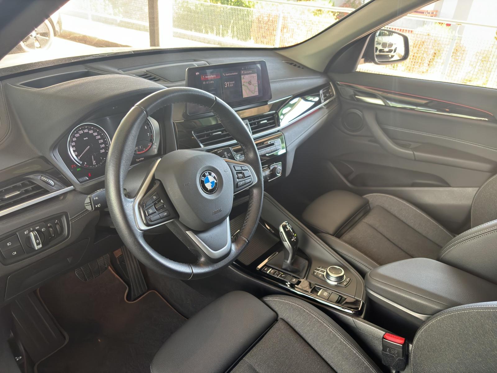 BMW X1 20i xDrive-image-5