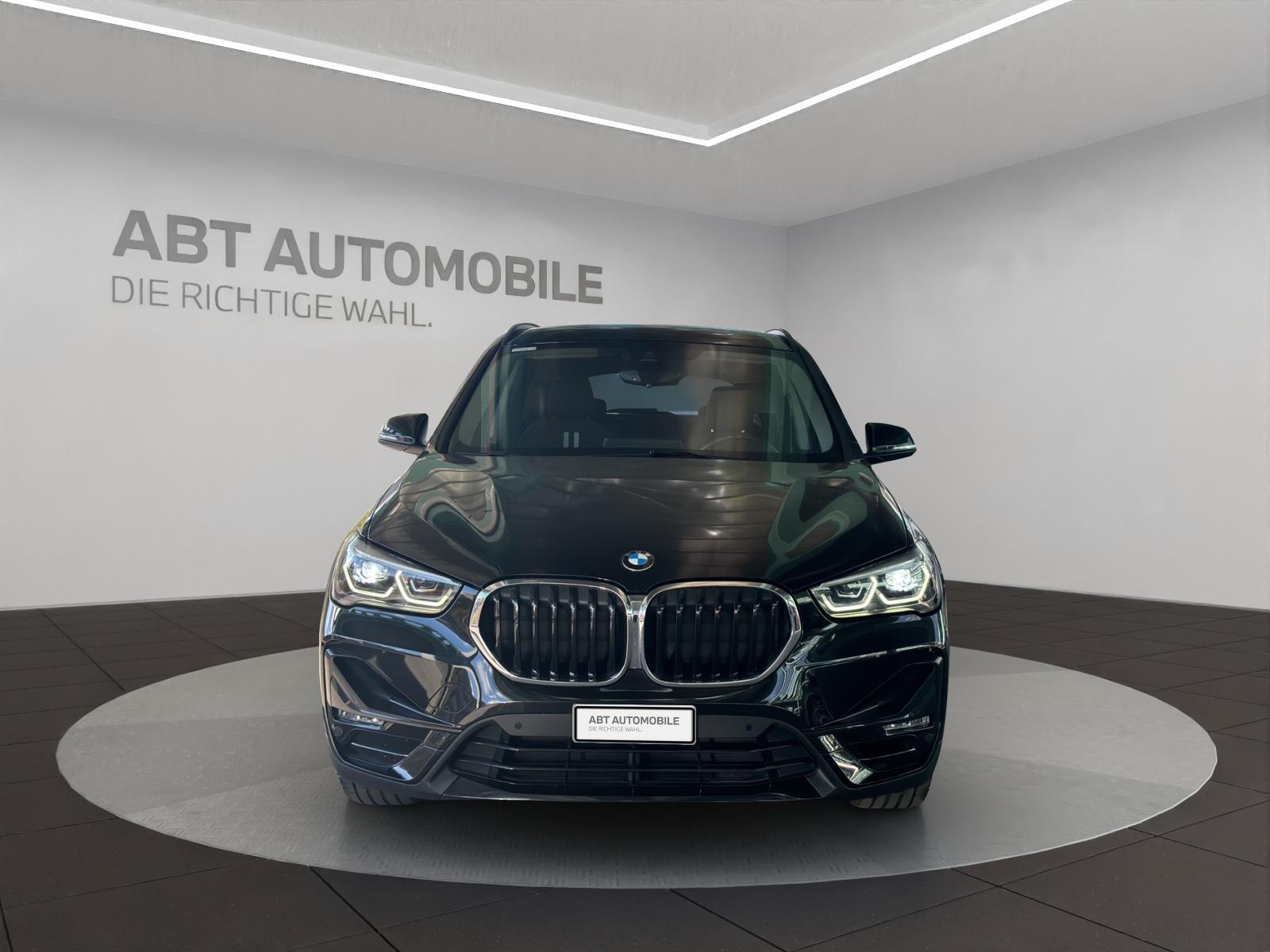 BMW X1 20i xDrive-showroom-element-1