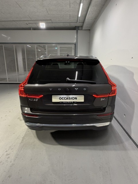 VOLVO XC60 2.0 B4 MH Plus Bright AWD-showroom-element-3