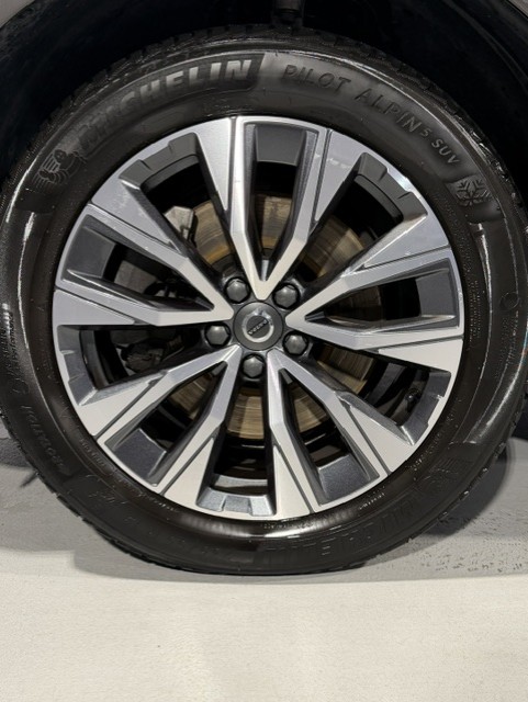 VOLVO XC60 2.0 B4 MH Plus Bright AWD-image-9