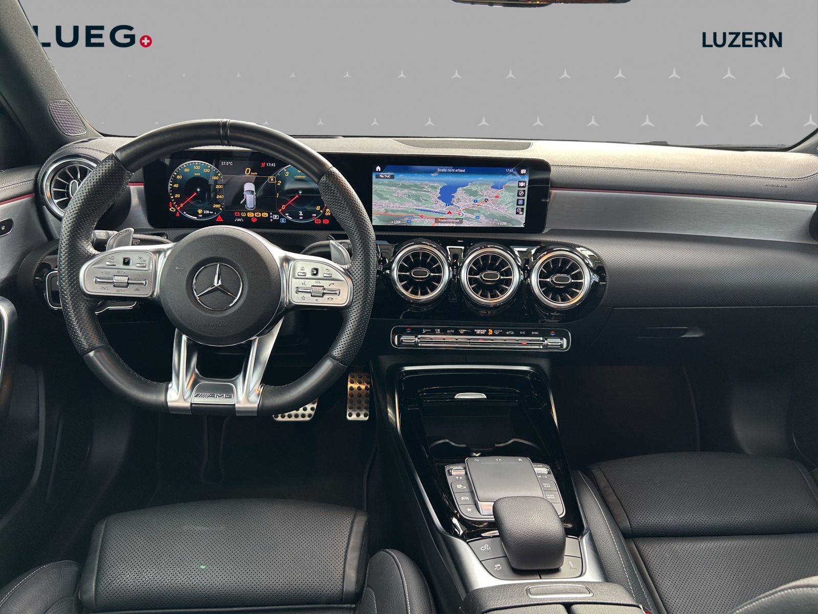 MERCEDES-BENZ A 35 AMG 4Matic Speedshift-image-10