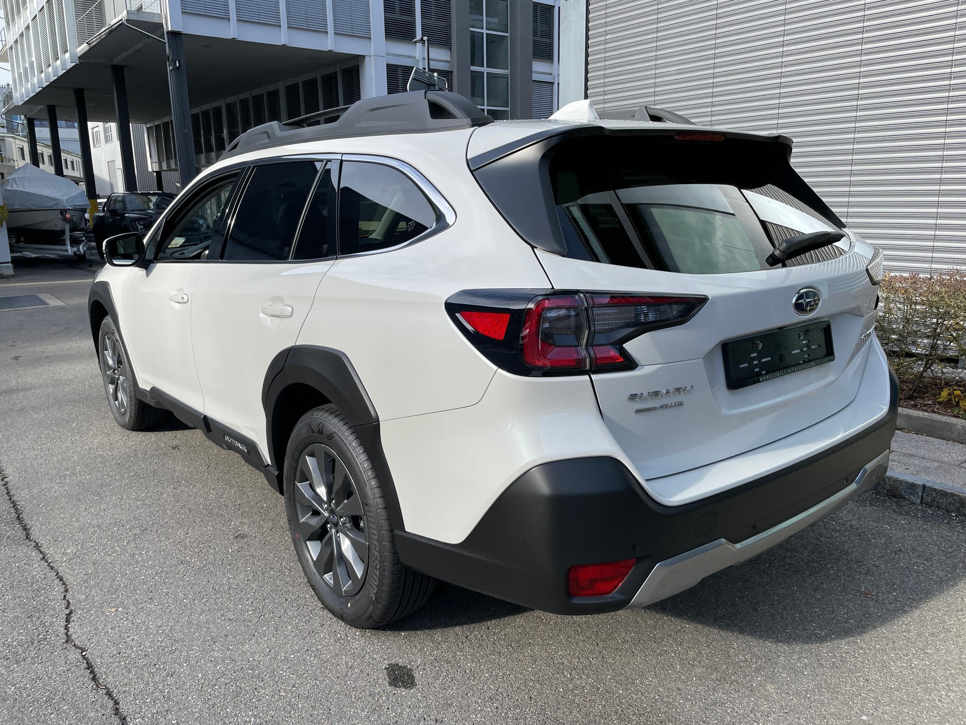 SUBARU Outback 2.5i Luxury AWD Limited-showroom-element-2