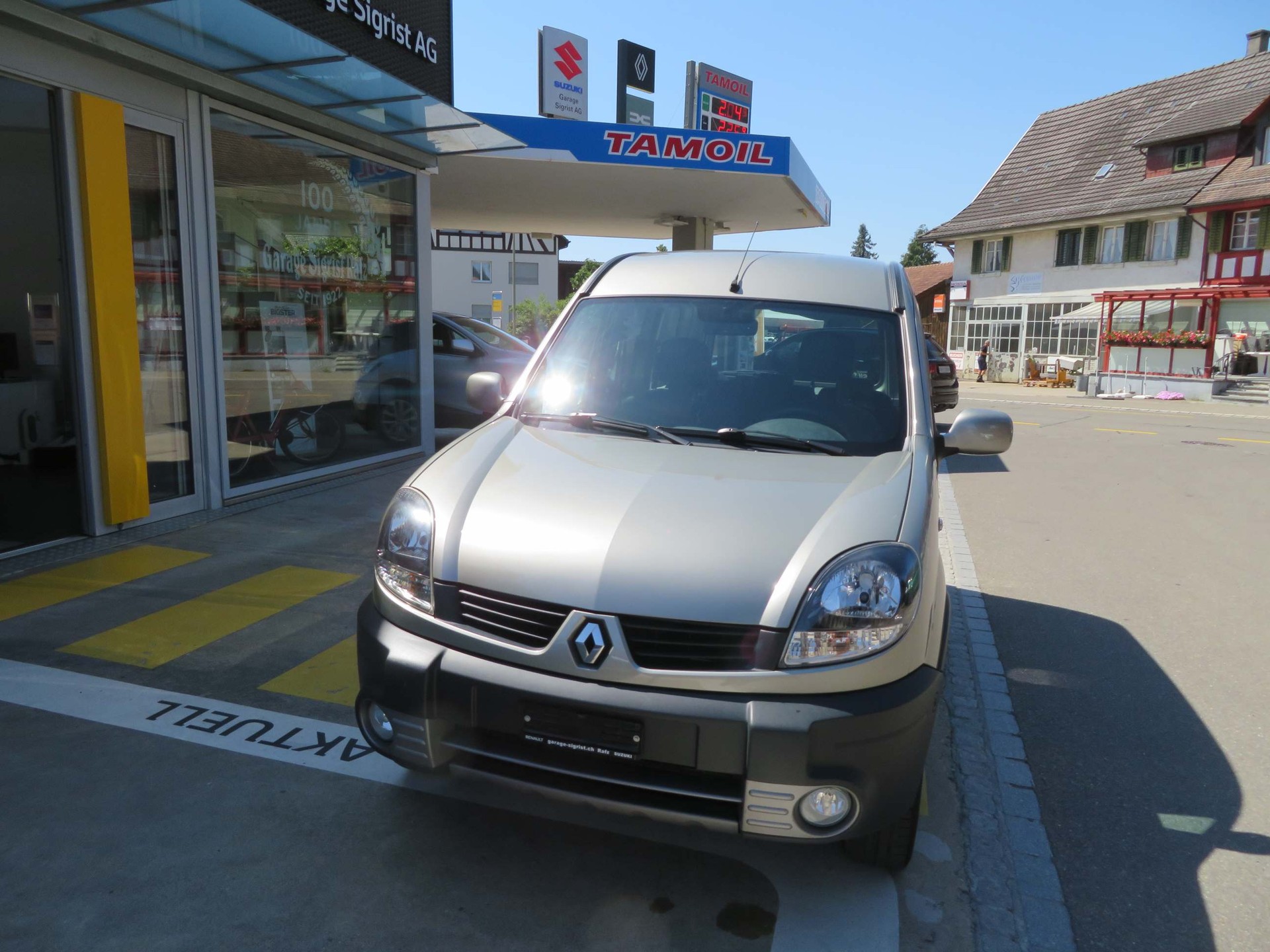 RENAULT Kangoo Kombi 1.6 16V Privillège 4x4-showroom-element-2
