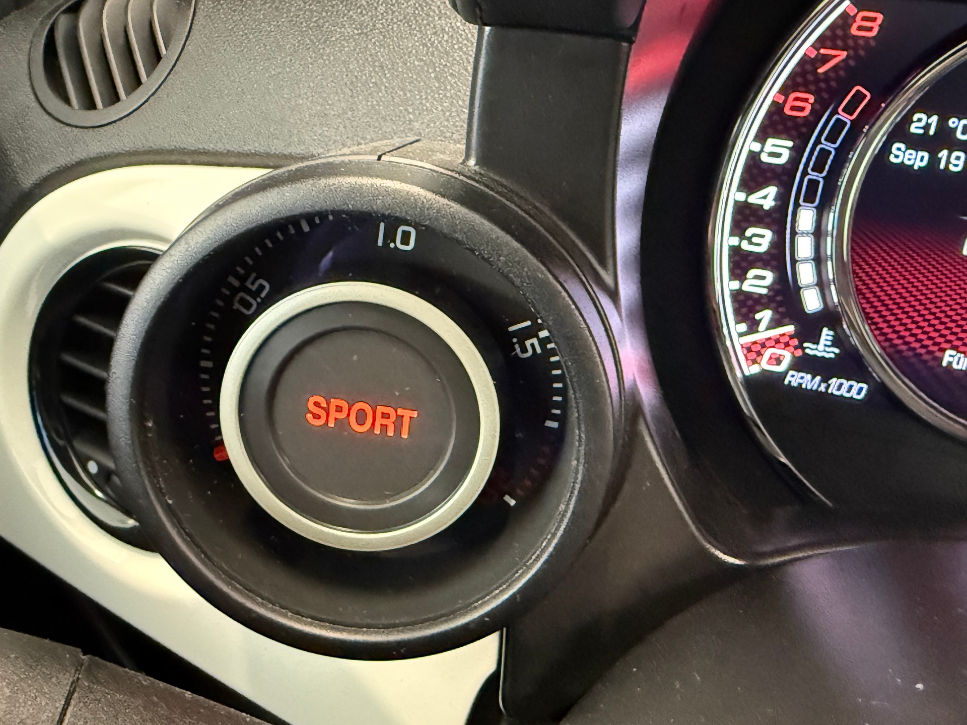 FIAT 595C 1.4 16V Turbo Abarth Competizione Dualogic Ab 190.- pro Monat-image-15