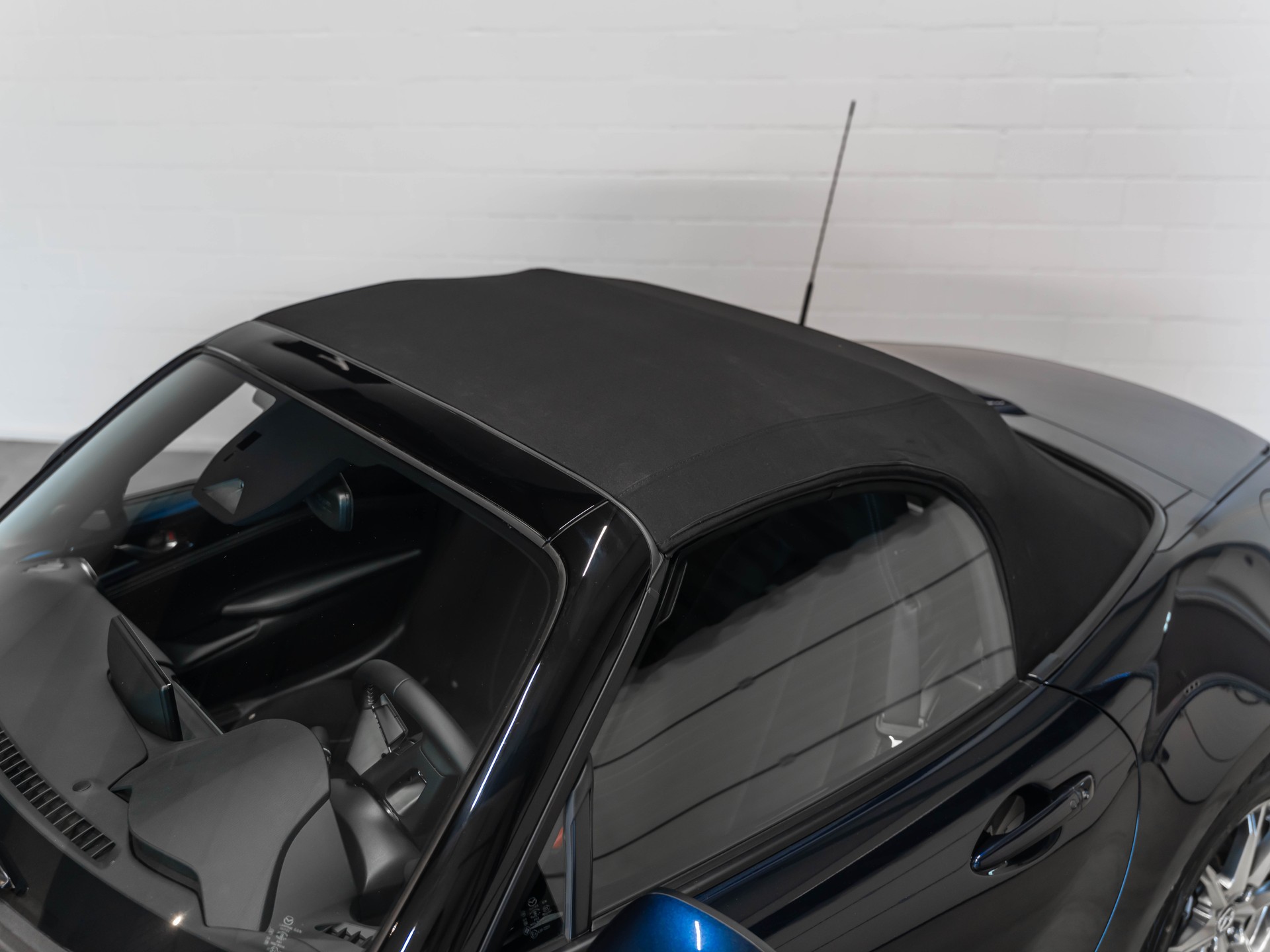 MAZDA MX-5 Skyactiv-G 132 Exclusive-line-showroom-element-2