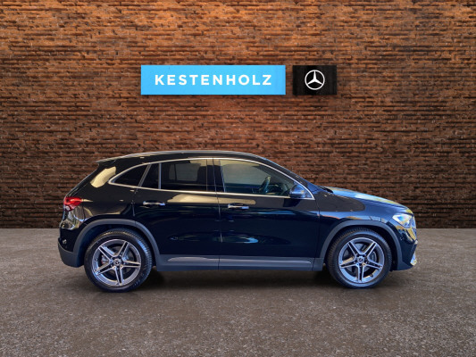 MERCEDES-BENZ GLA 250 4Matic 8G-DCT-showroom-element-2