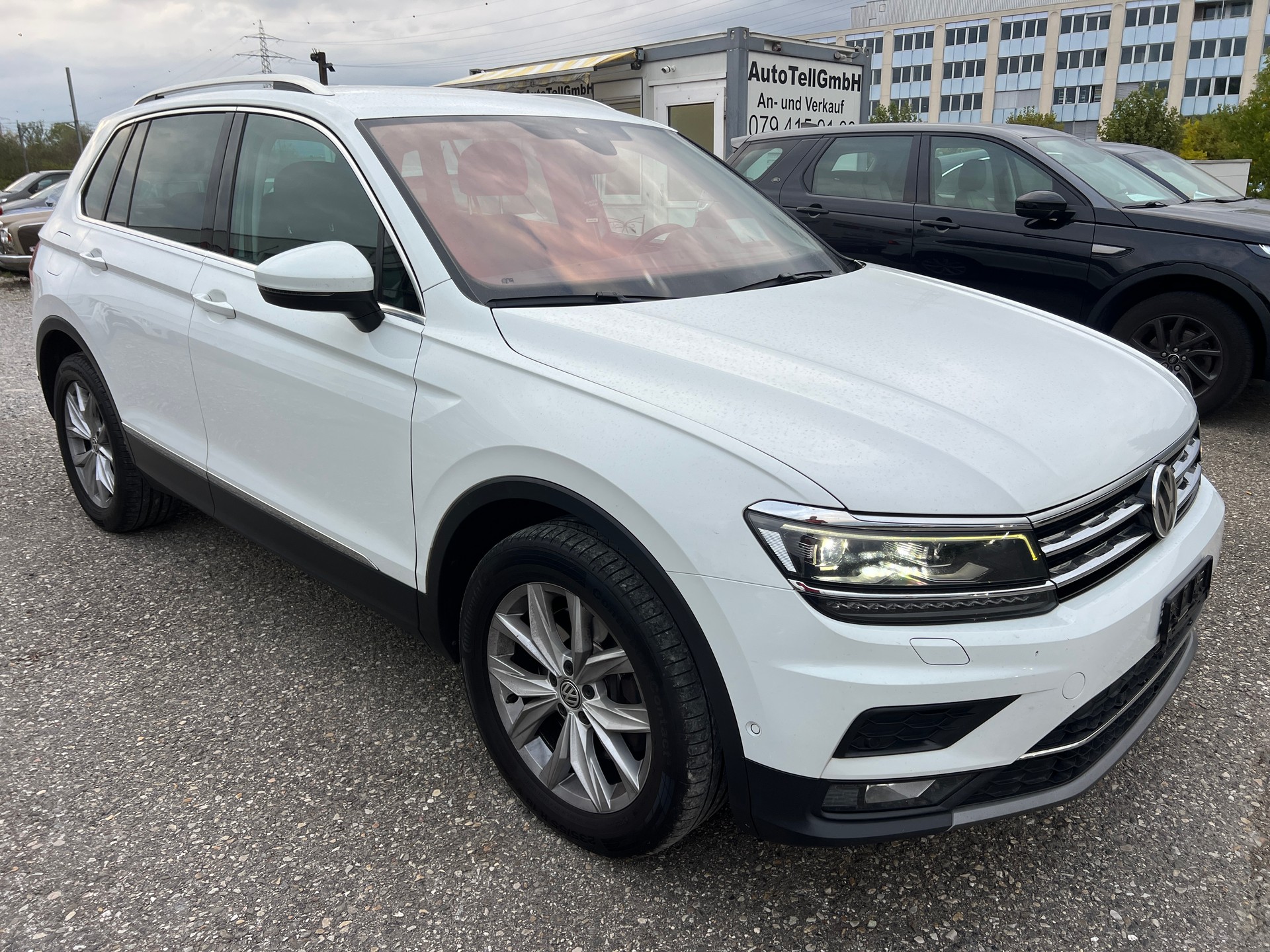 VW Tiguan 2.0TSI Comfortline 4Motion DSG-image-2