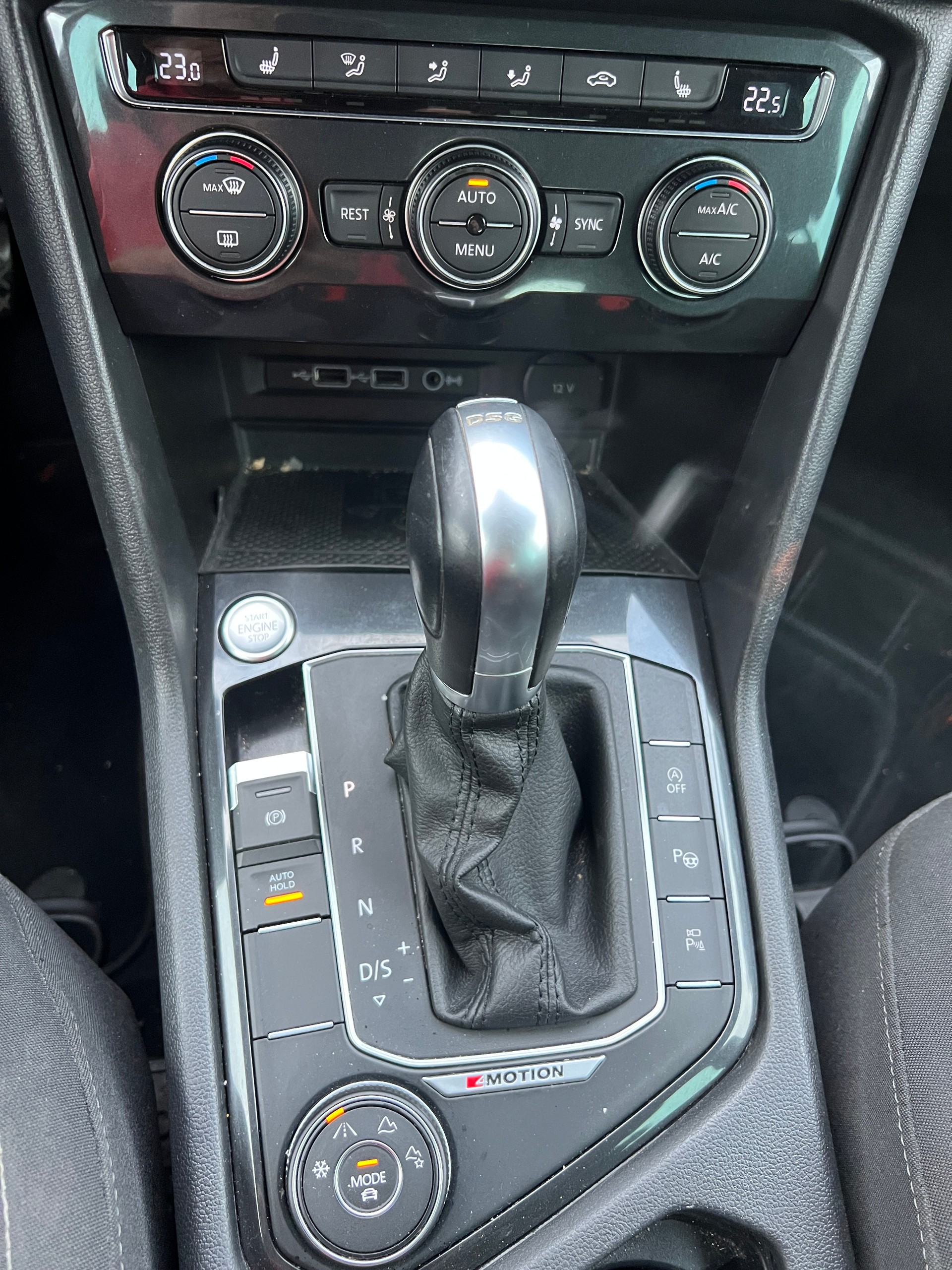 VW Tiguan 2.0TSI Comfortline 4Motion DSG-image-6