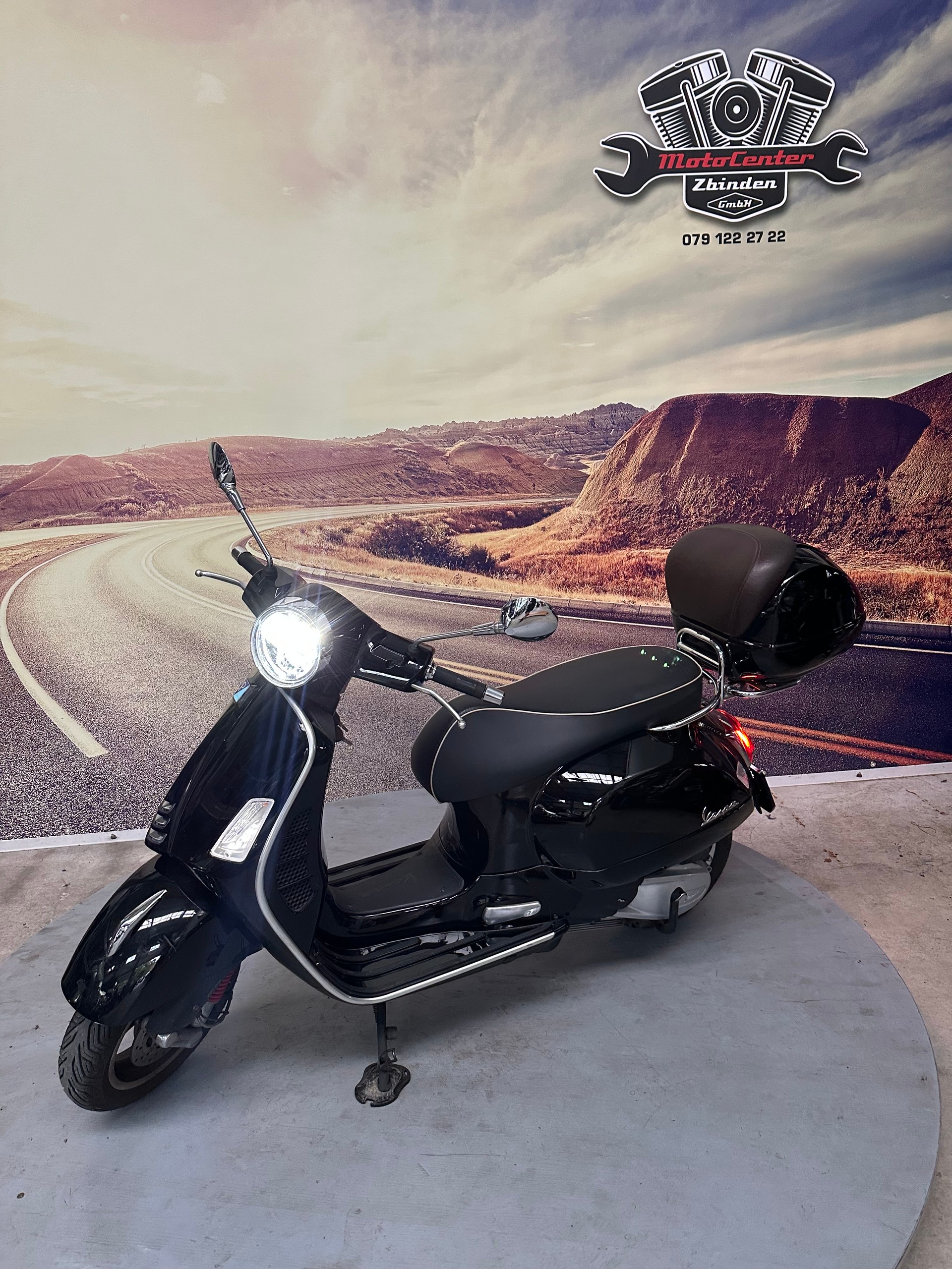 PIAGGIO Vespa GTS 300 Super Sport ABS-image-3