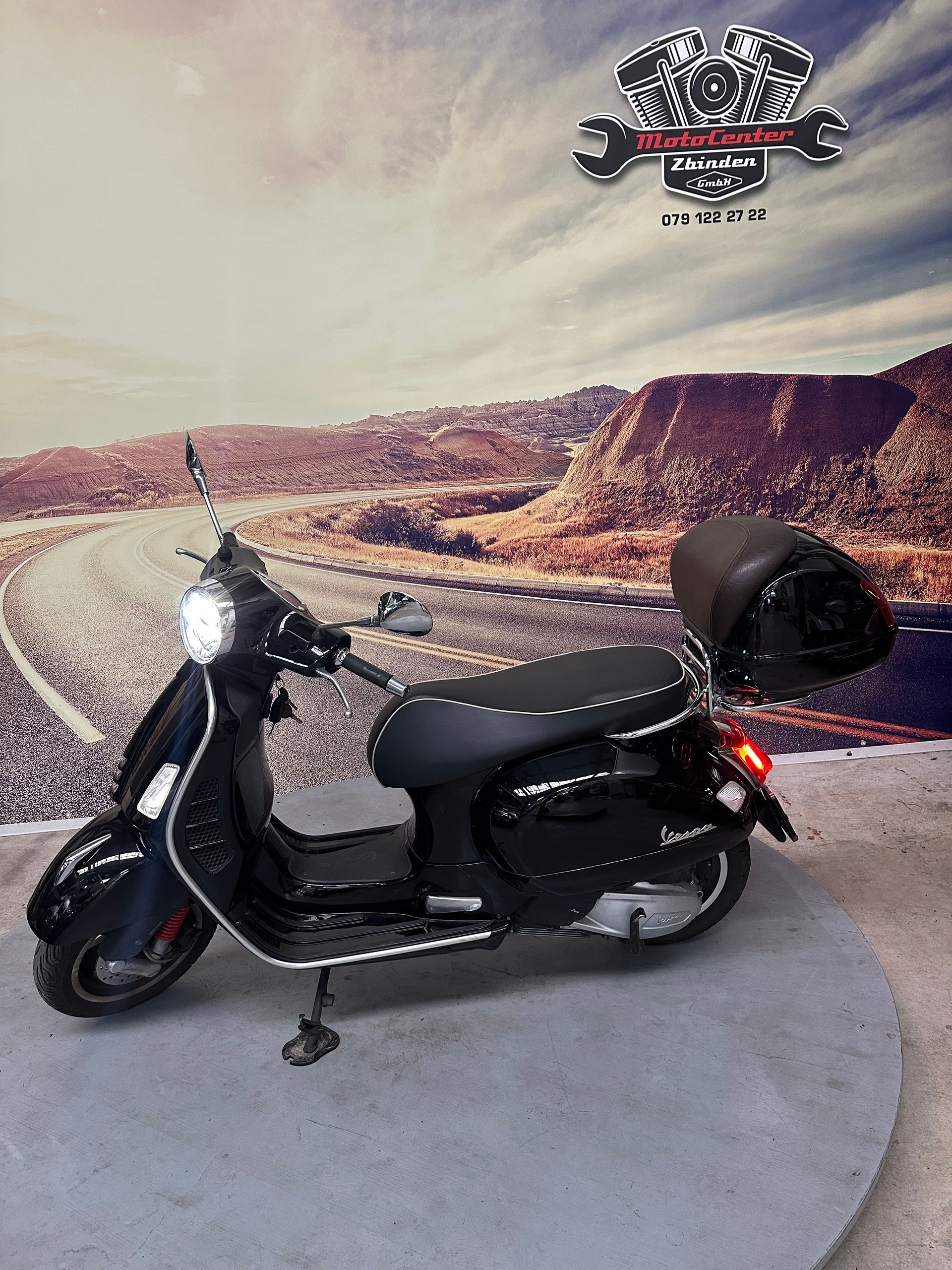 PIAGGIO Vespa GTS 300 Super Sport ABS-image-4