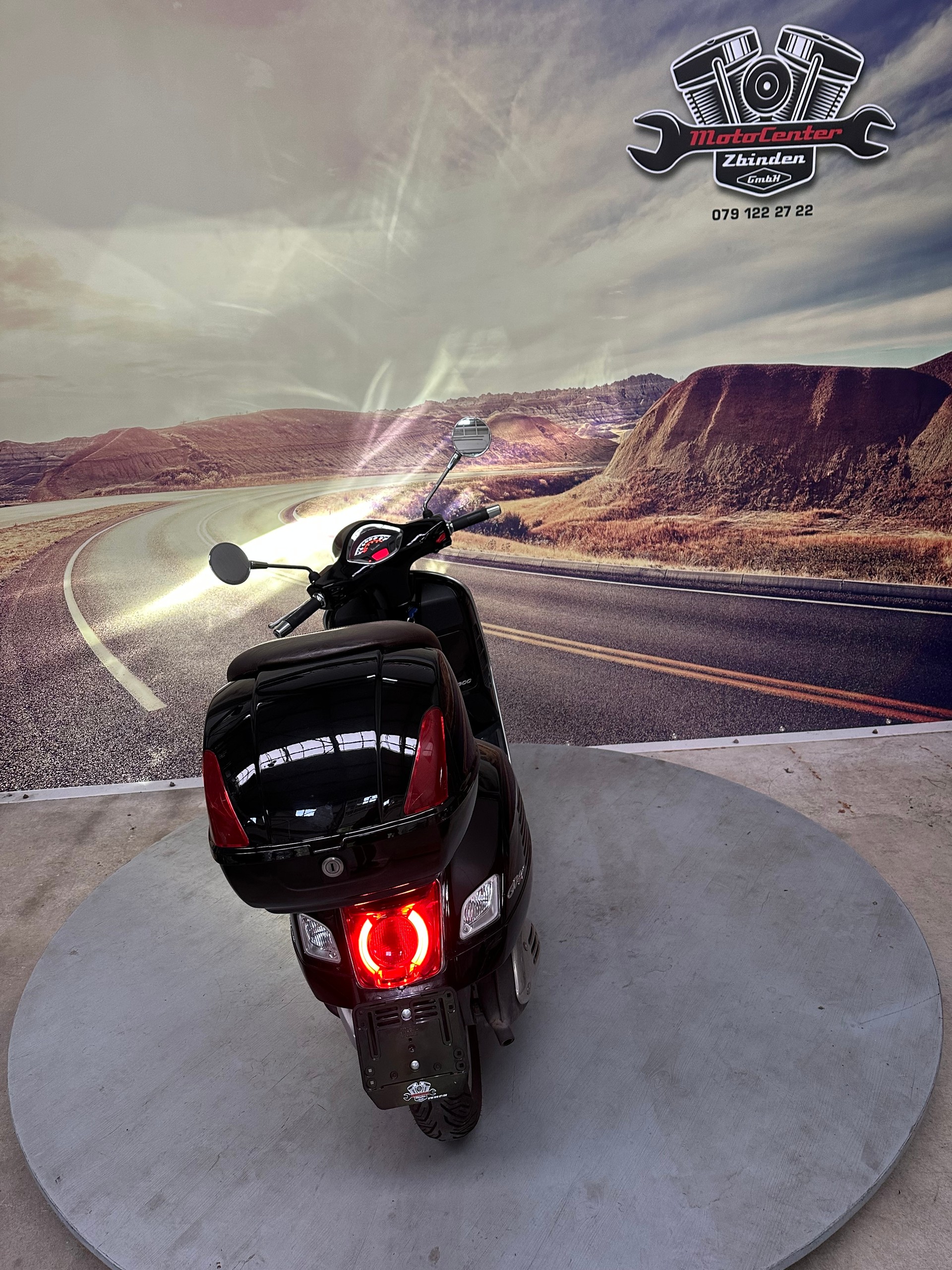 PIAGGIO Vespa GTS 300 Super Sport ABS-image-7