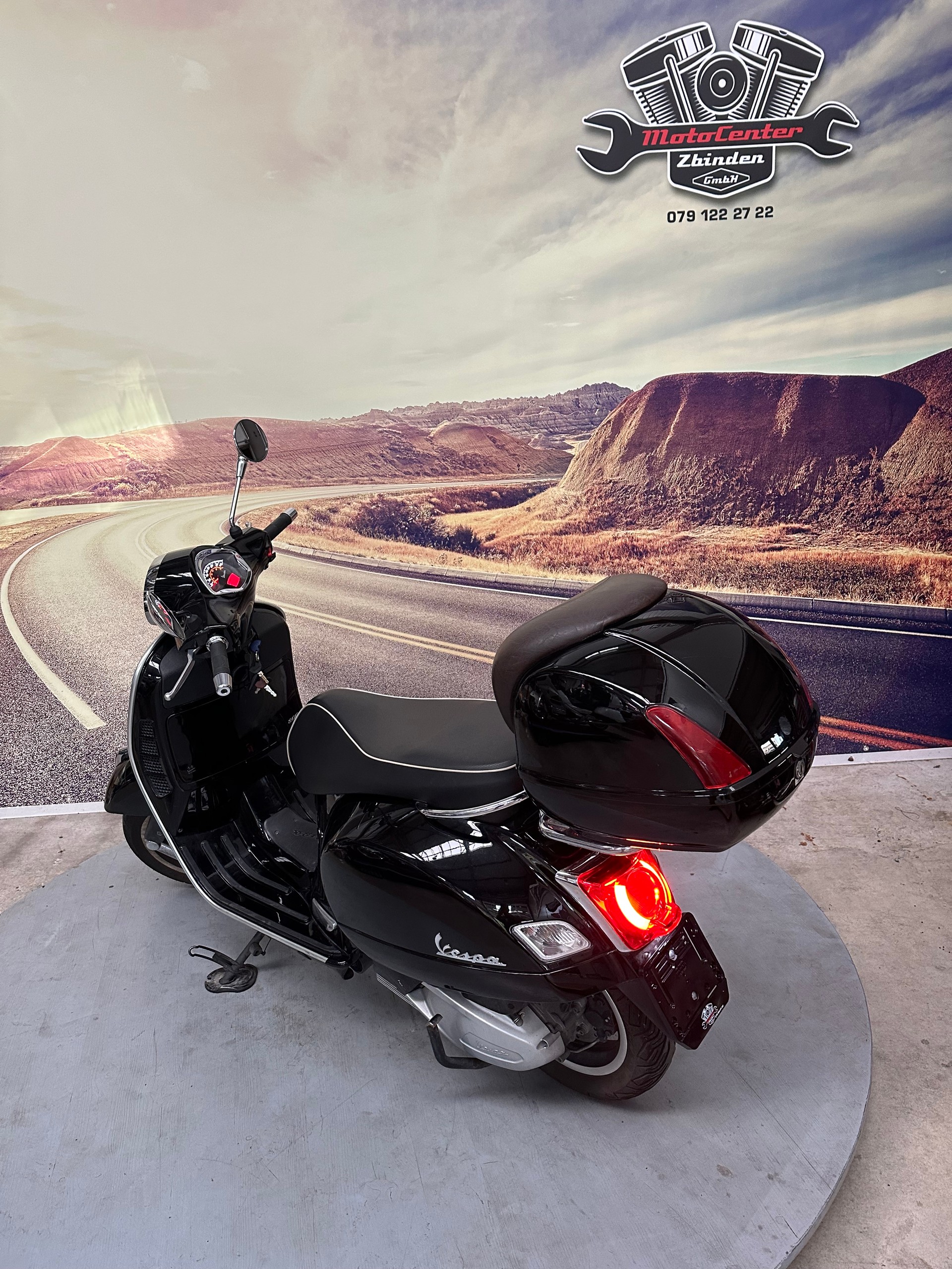 PIAGGIO Vespa GTS 300 Super Sport ABS-image-5