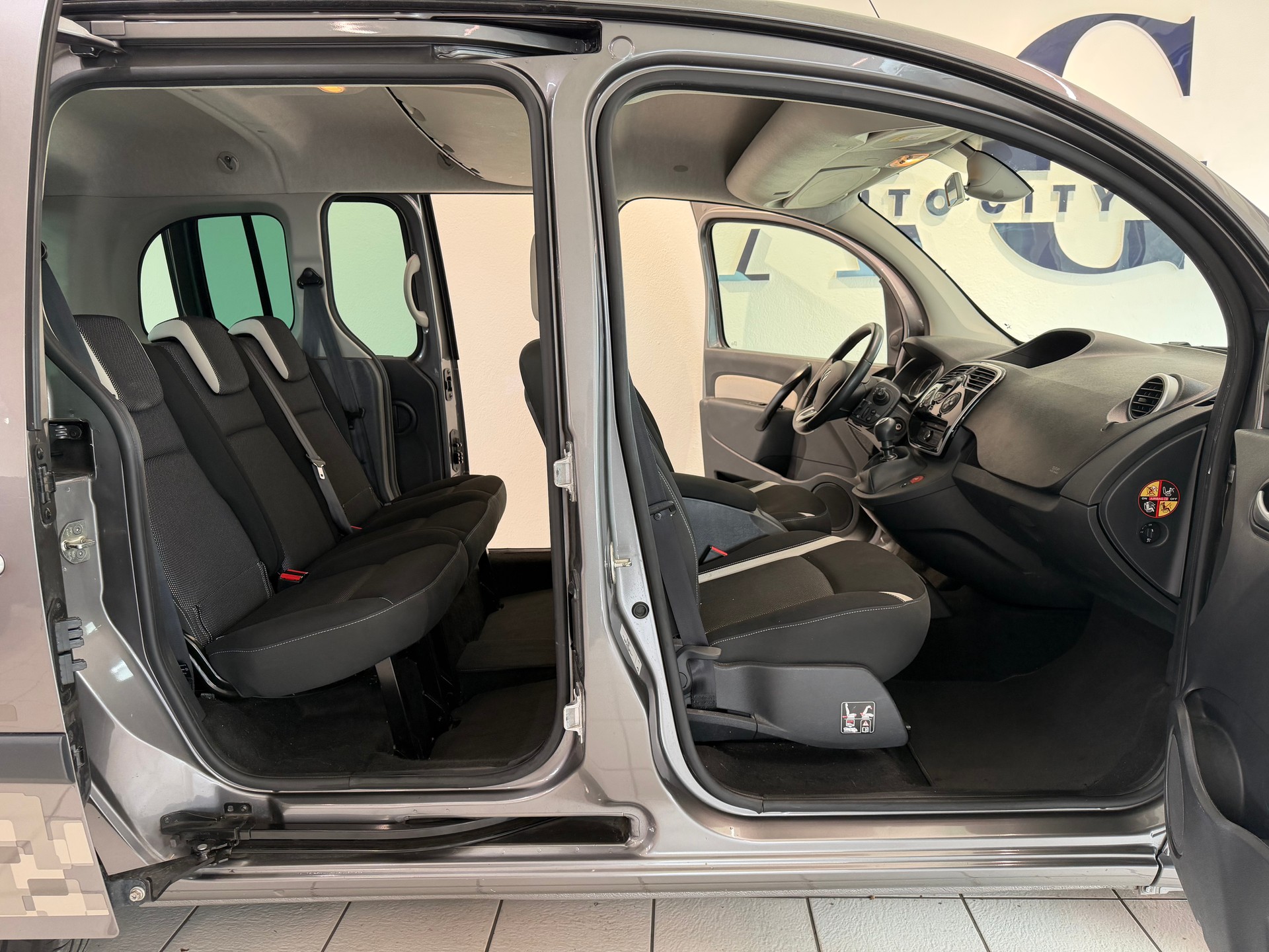 RENAULT Kangoo 1.2 16V Turbo Extrem-image-11