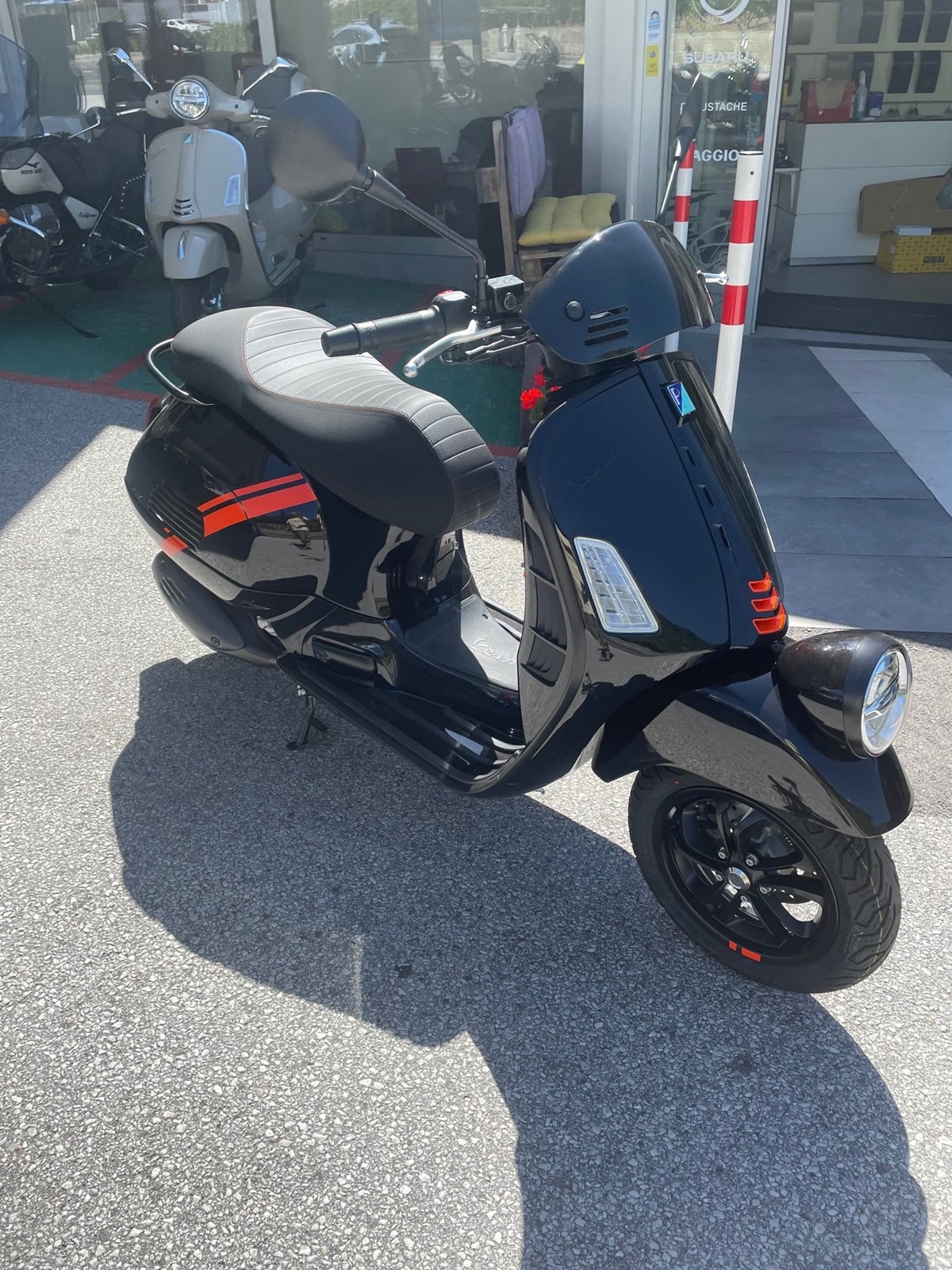 PIAGGIO Vespa GTV 300-image-1