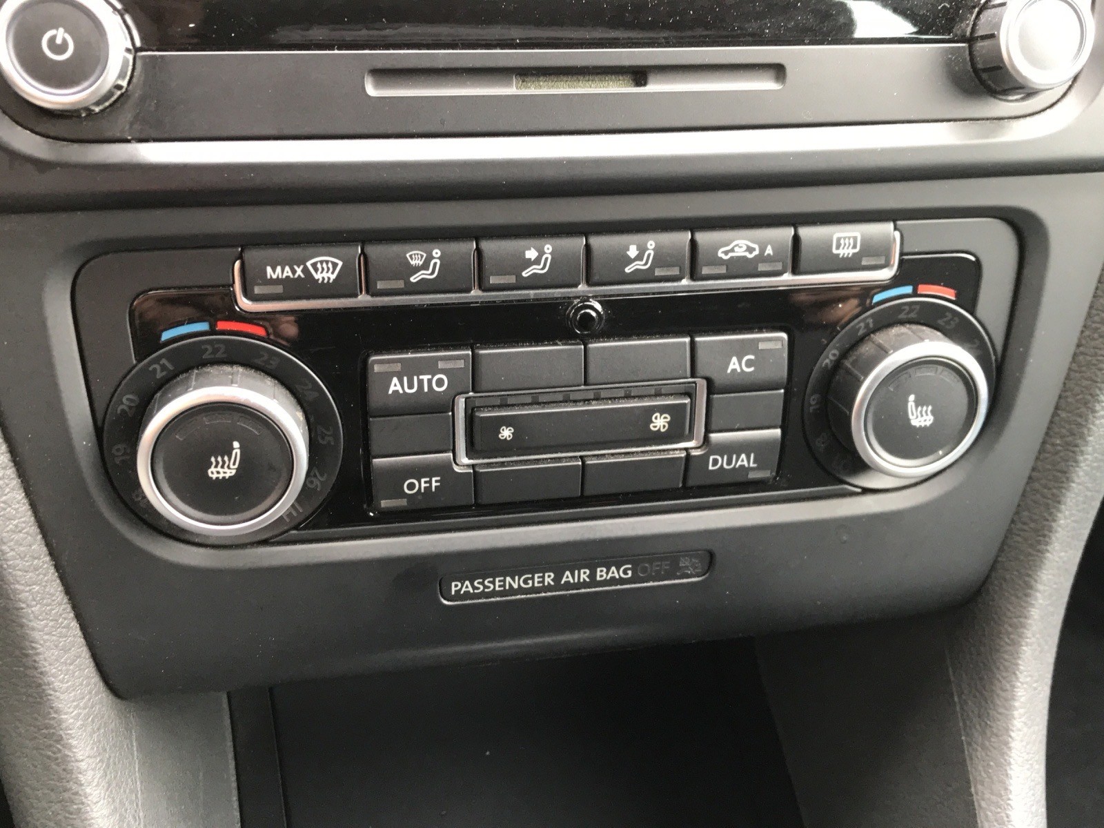 VW Golf Variant 1.6 TDI Comfortline 4Motion-image-9