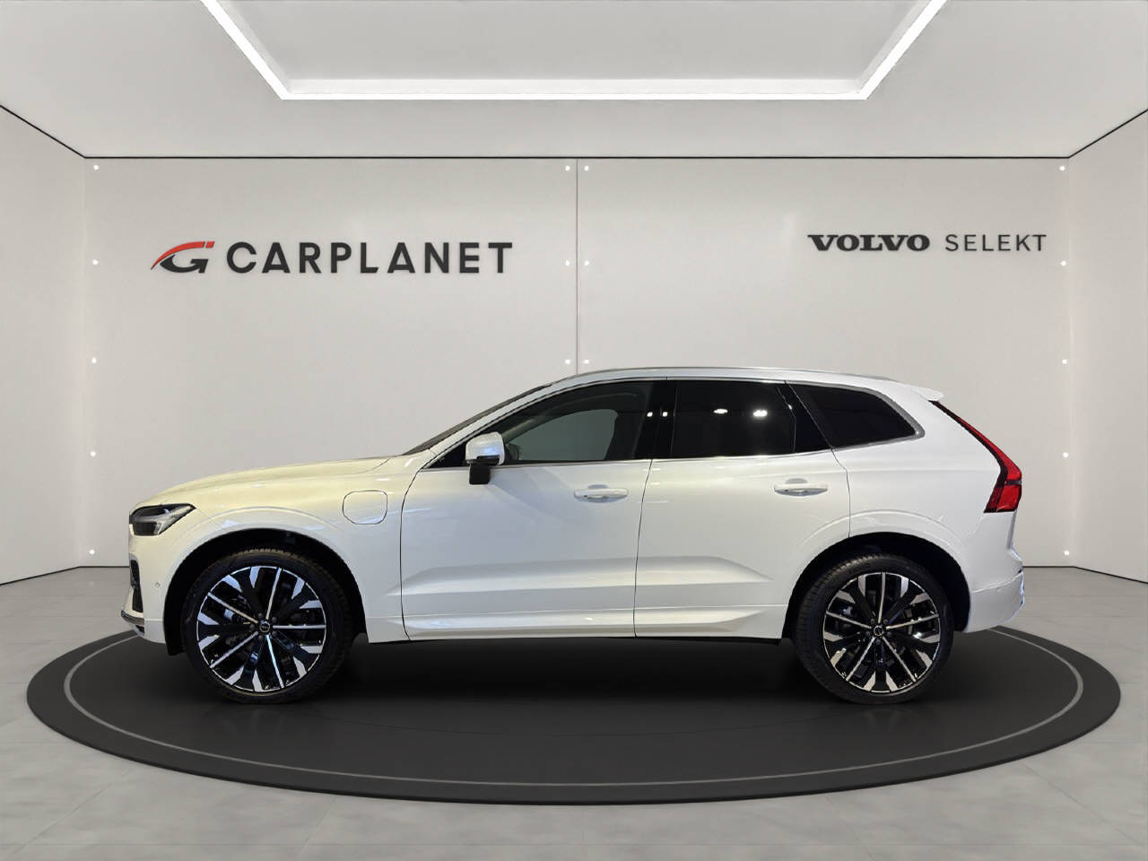 VOLVO XC60 2.0 T8 TE Ultra Bright eAWD-showroom-element-1