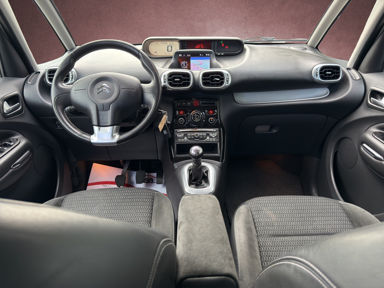 CITROEN C3 Picasso 1.2 Pure Tech Exclusive-image-8