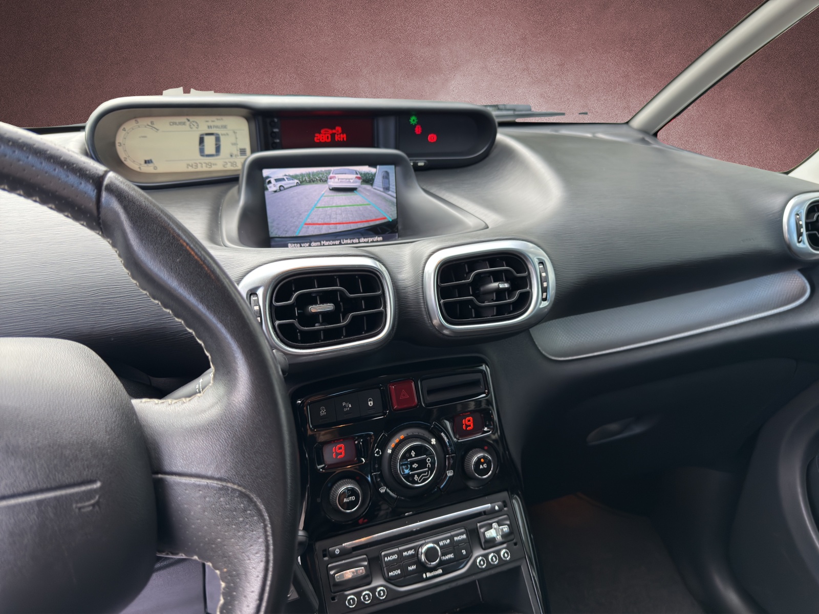 CITROEN C3 Picasso 1.2 Pure Tech Exclusive-image-9