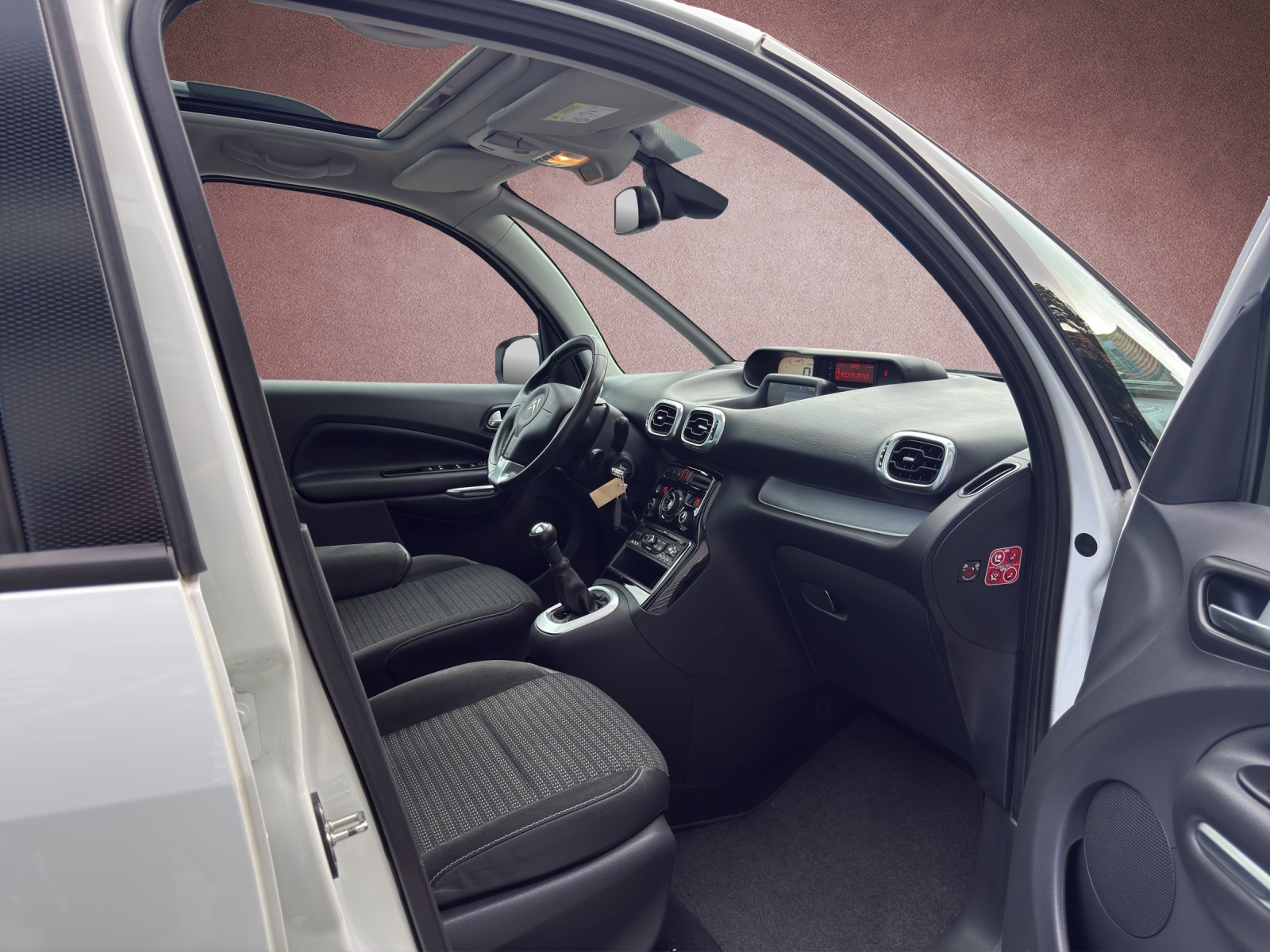 CITROEN C3 Picasso 1.2 Pure Tech Exclusive-image-11