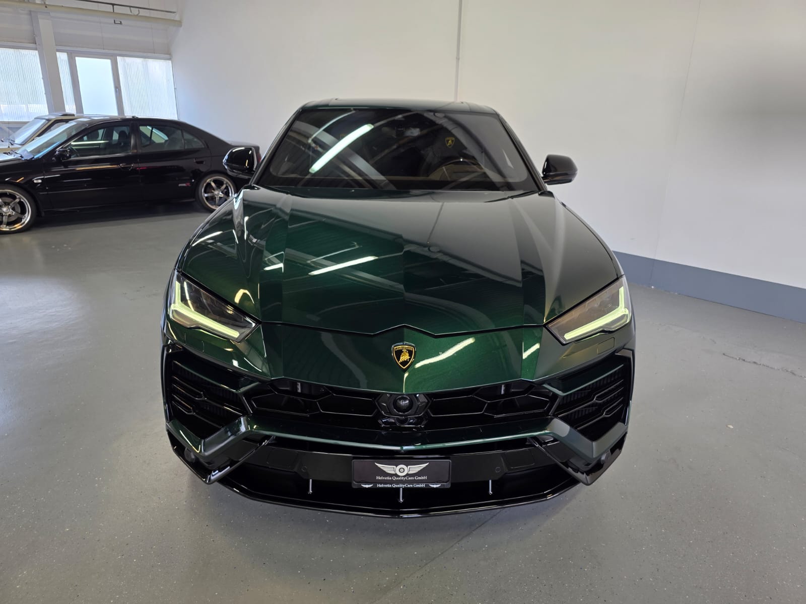 LAMBORGHINI Urus E-Gear Pearl Capsule MY22-image-4