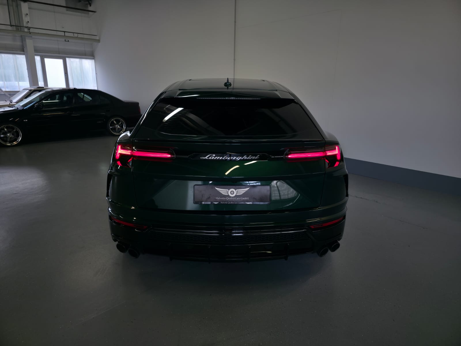 LAMBORGHINI Urus E-Gear Pearl Capsule MY22-image-17