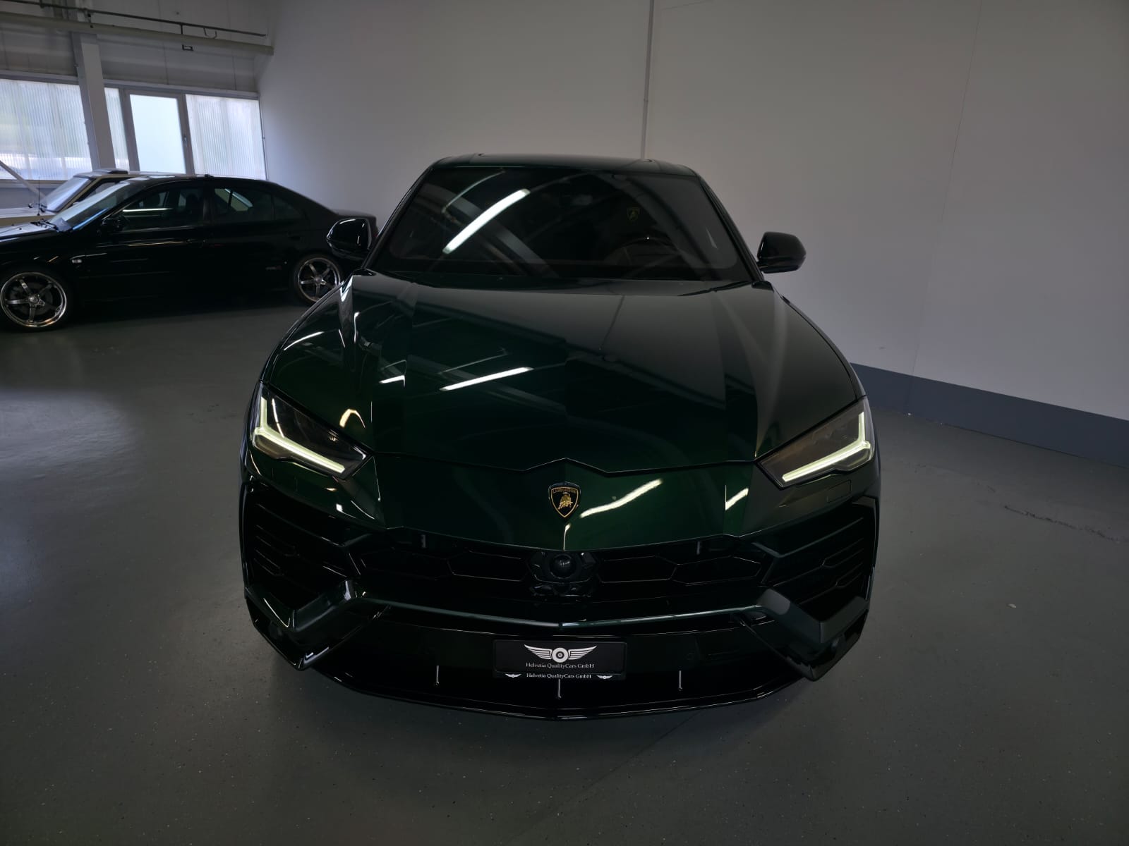 LAMBORGHINI Urus E-Gear Pearl Capsule MY22-image-5