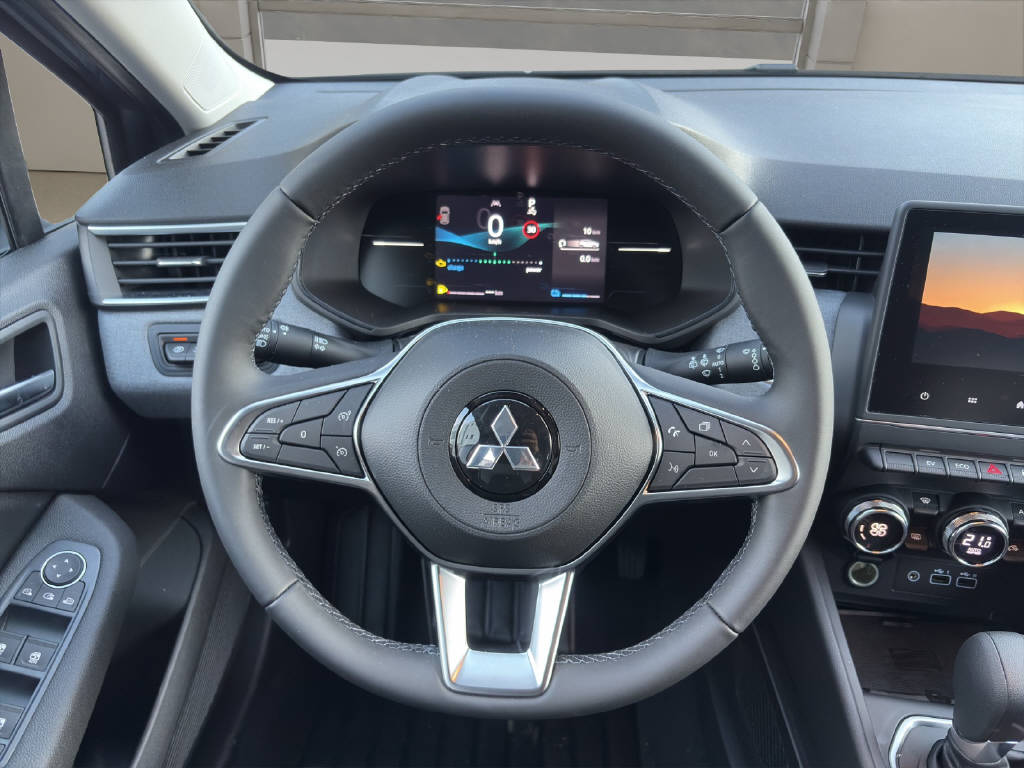 MITSUBISHI Colt 1.6 HEV Invite+-image-10