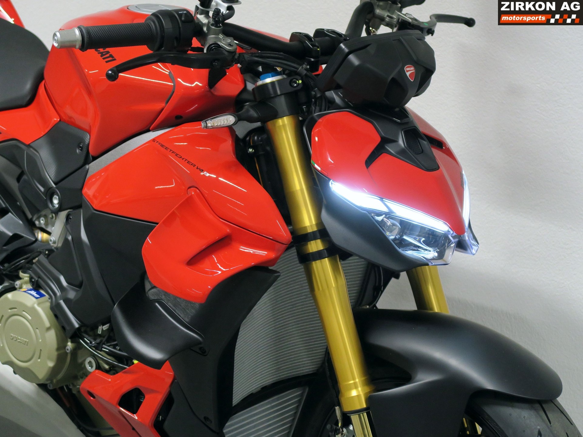 DUCATI Streetfighter V4 S-image-3