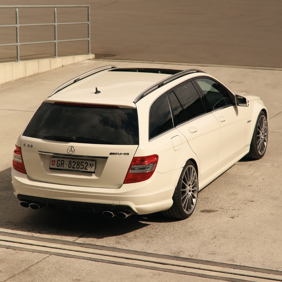 MERCEDES-BENZ C 63 AMG-image-2