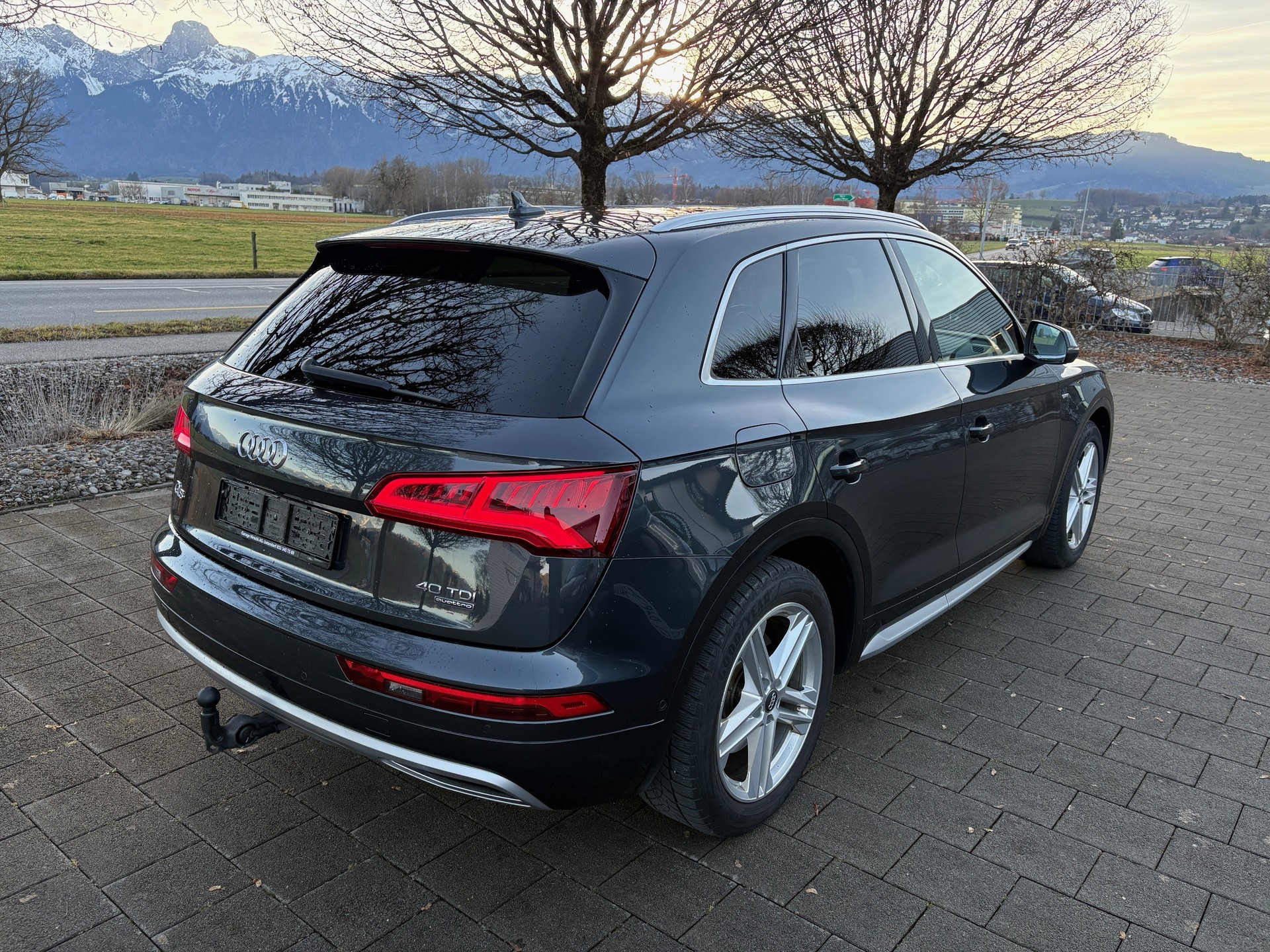 AUDI Q5 40 TDI sport quattro S-tronic-showroom-element-3