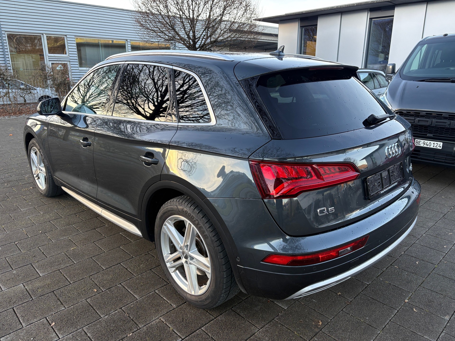 AUDI Q5 40 TDI sport quattro S-tronic-image-4
