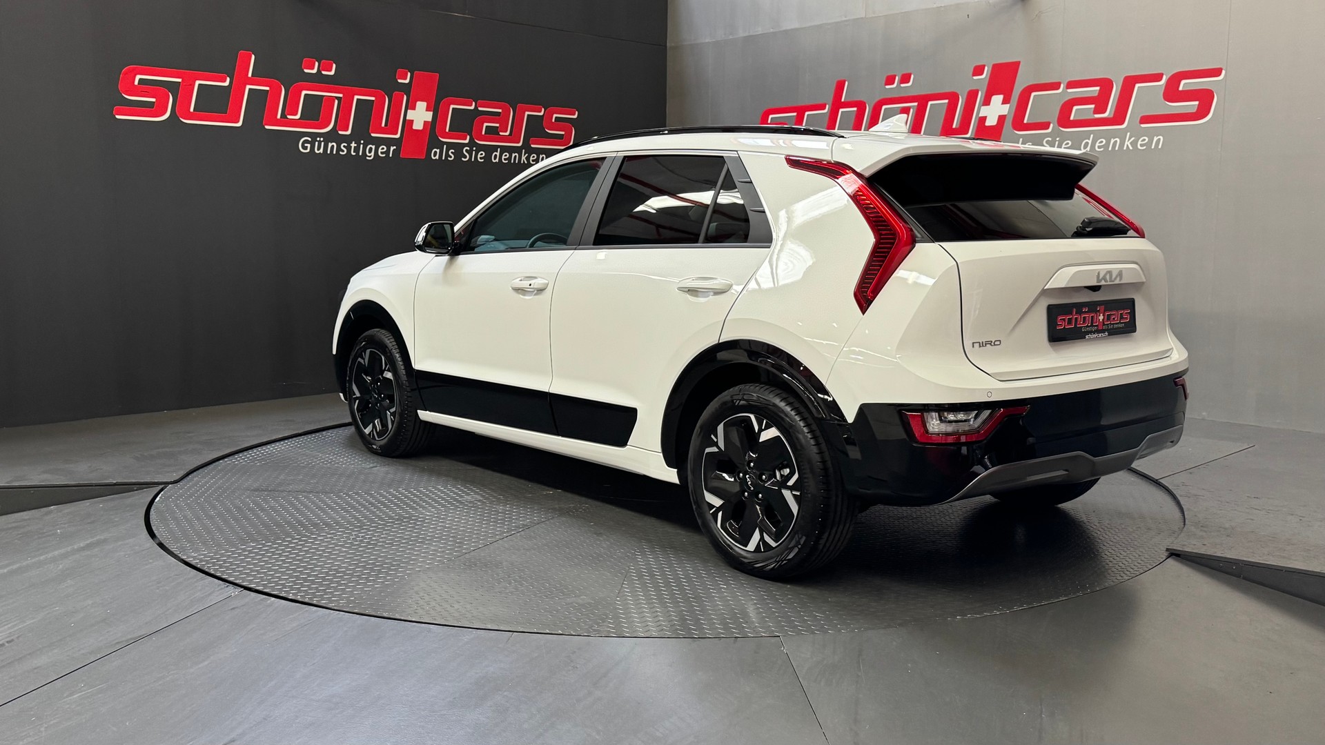 KIA Niro EV 64,8 kWh Business-showroom-element-3