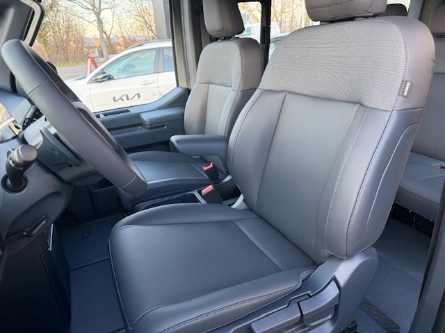KIA PV5 Passenger 71.2 kWh Plus-image-6