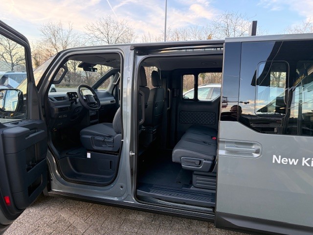 KIA PV5 Passenger 71.2 kWh Plus-image-7
