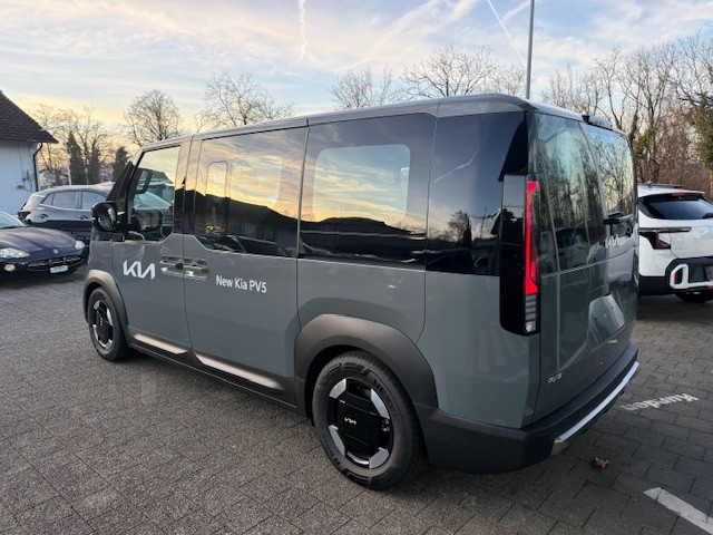 KIA PV5 Passenger 71.2 kWh Plus-showroom-element-3