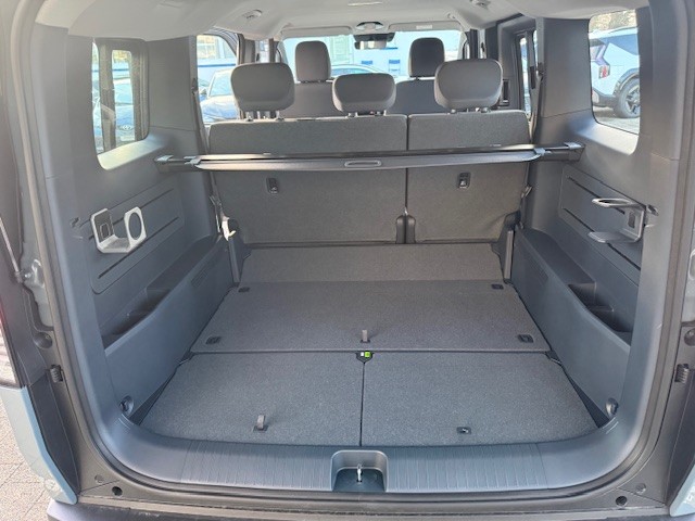 KIA PV5 Passenger 71.2 kWh Plus-image-9
