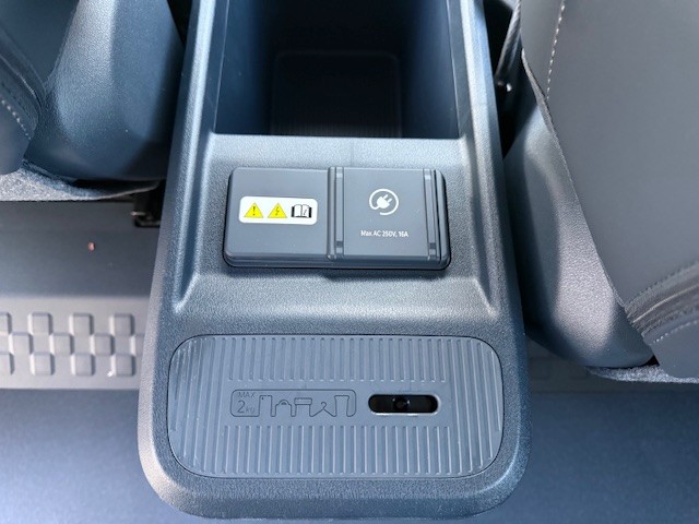 KIA PV5 Passenger 71.2 kWh Plus-image-10