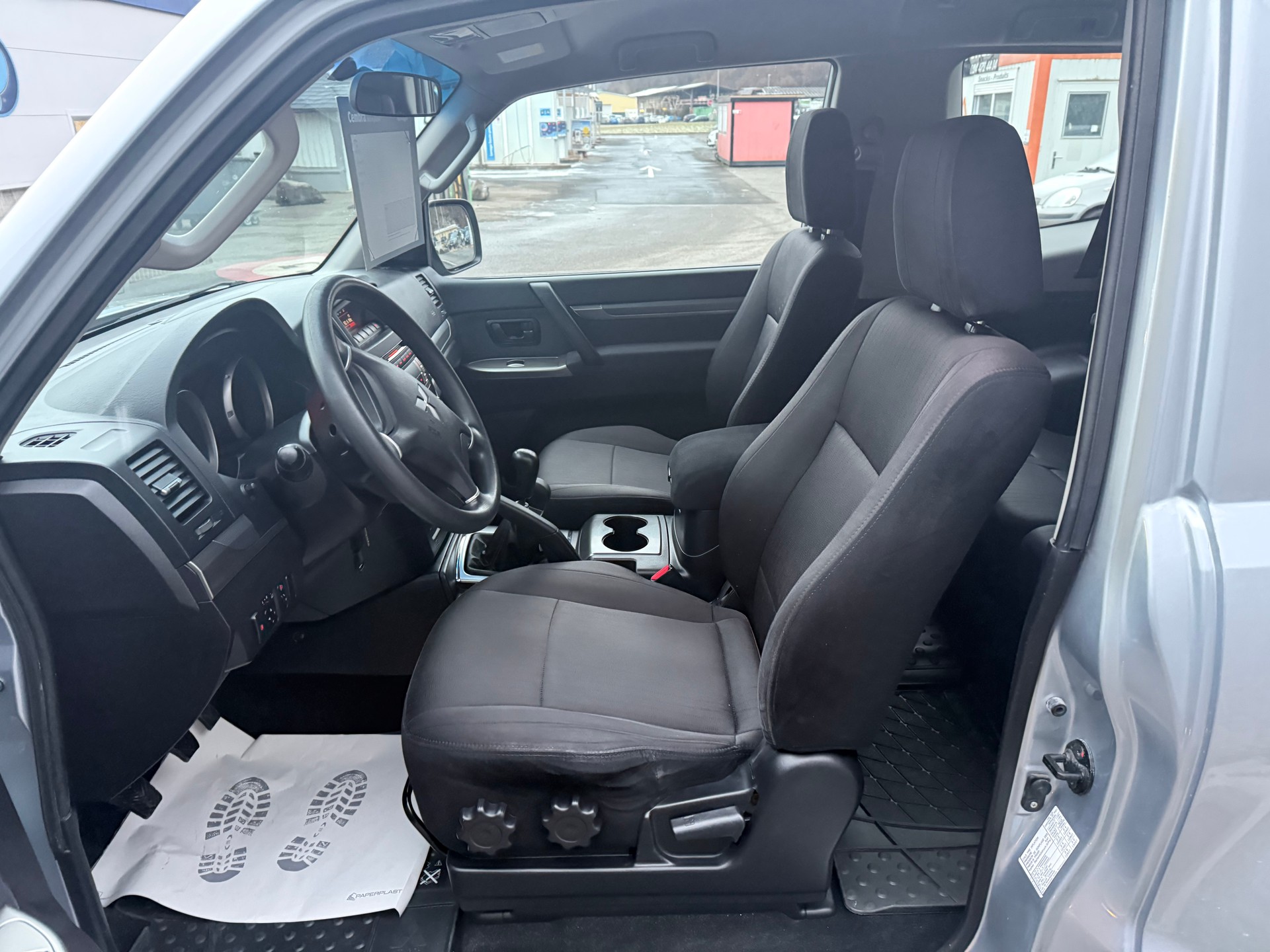 MITSUBISHI Pajero 3.2 DI-D Super Jubilé-image-12