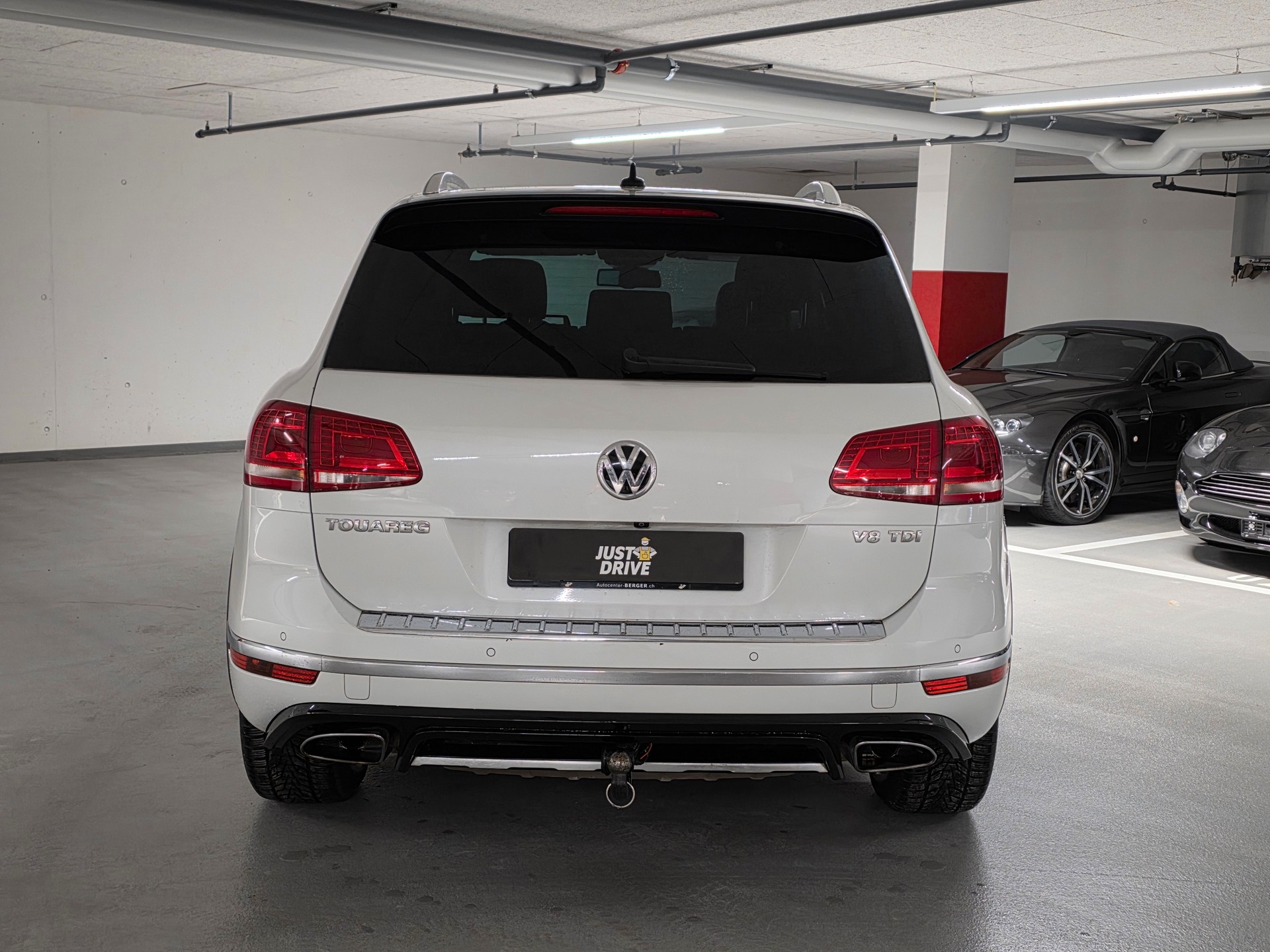 VW Touareg 4.2 TDI Tiptronic-image-5