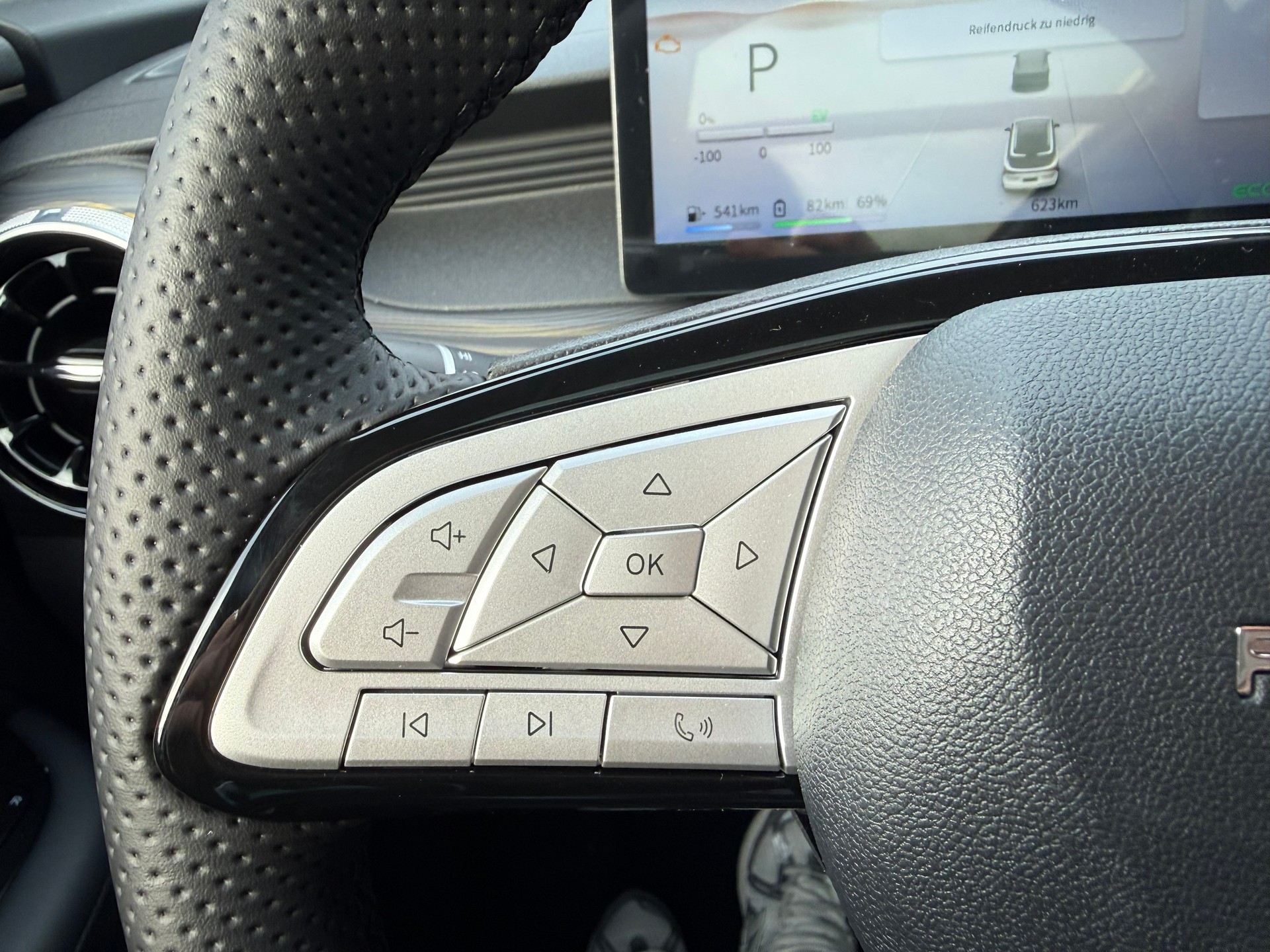 FORTHING 4 U-Tour 1.5 Turbo PHEV !! 7 Years Warranty !!-image-12