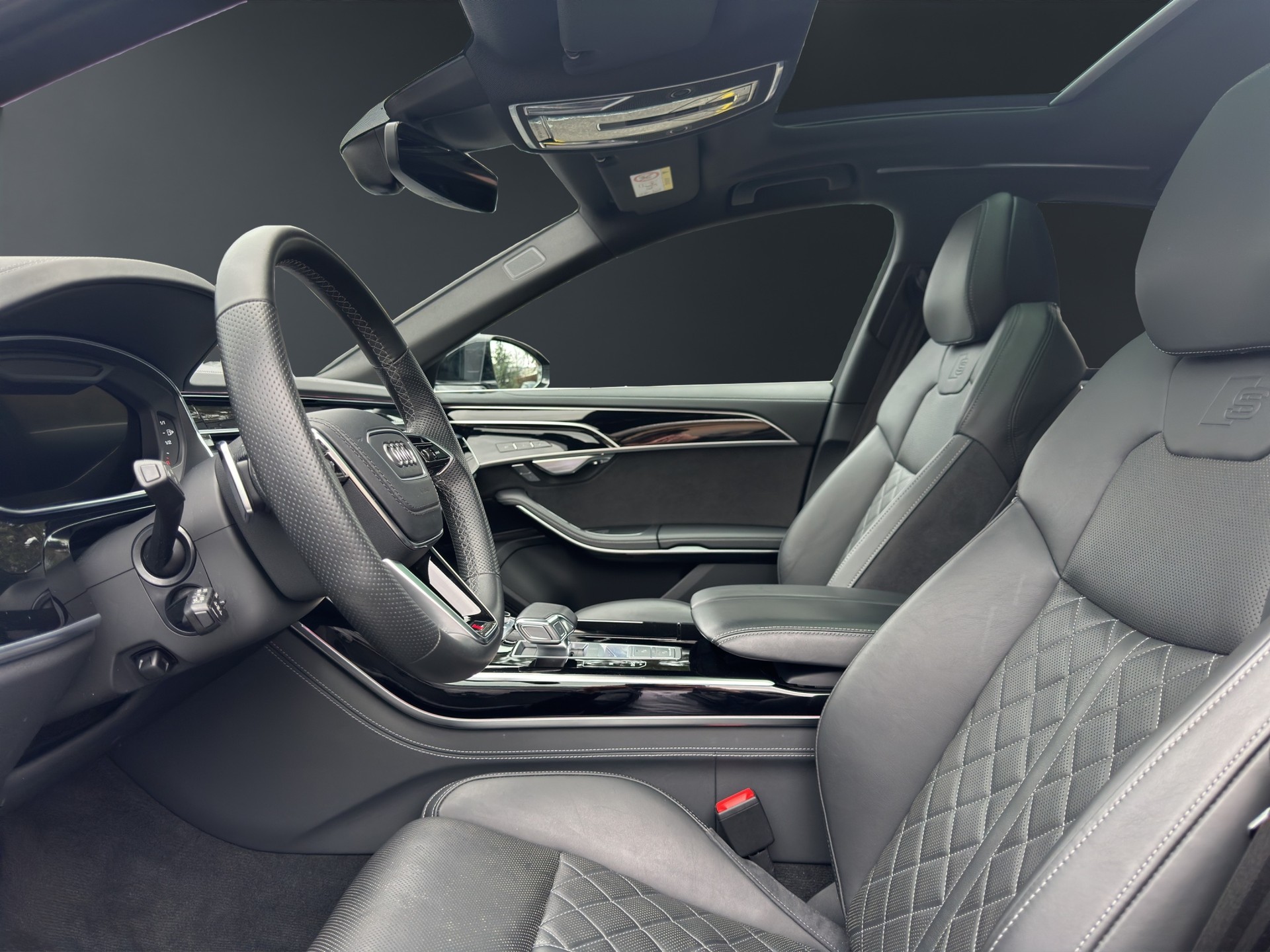 AUDI A8 60 TFSI e quattro tiptronic-image-8