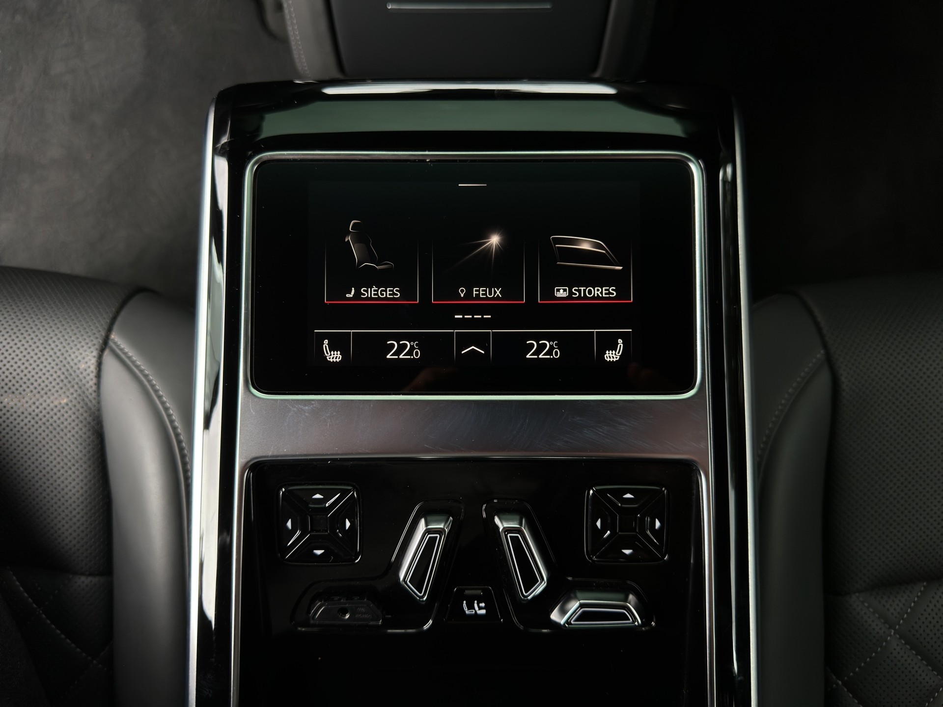 AUDI A8 60 TFSI e quattro tiptronic-image-24