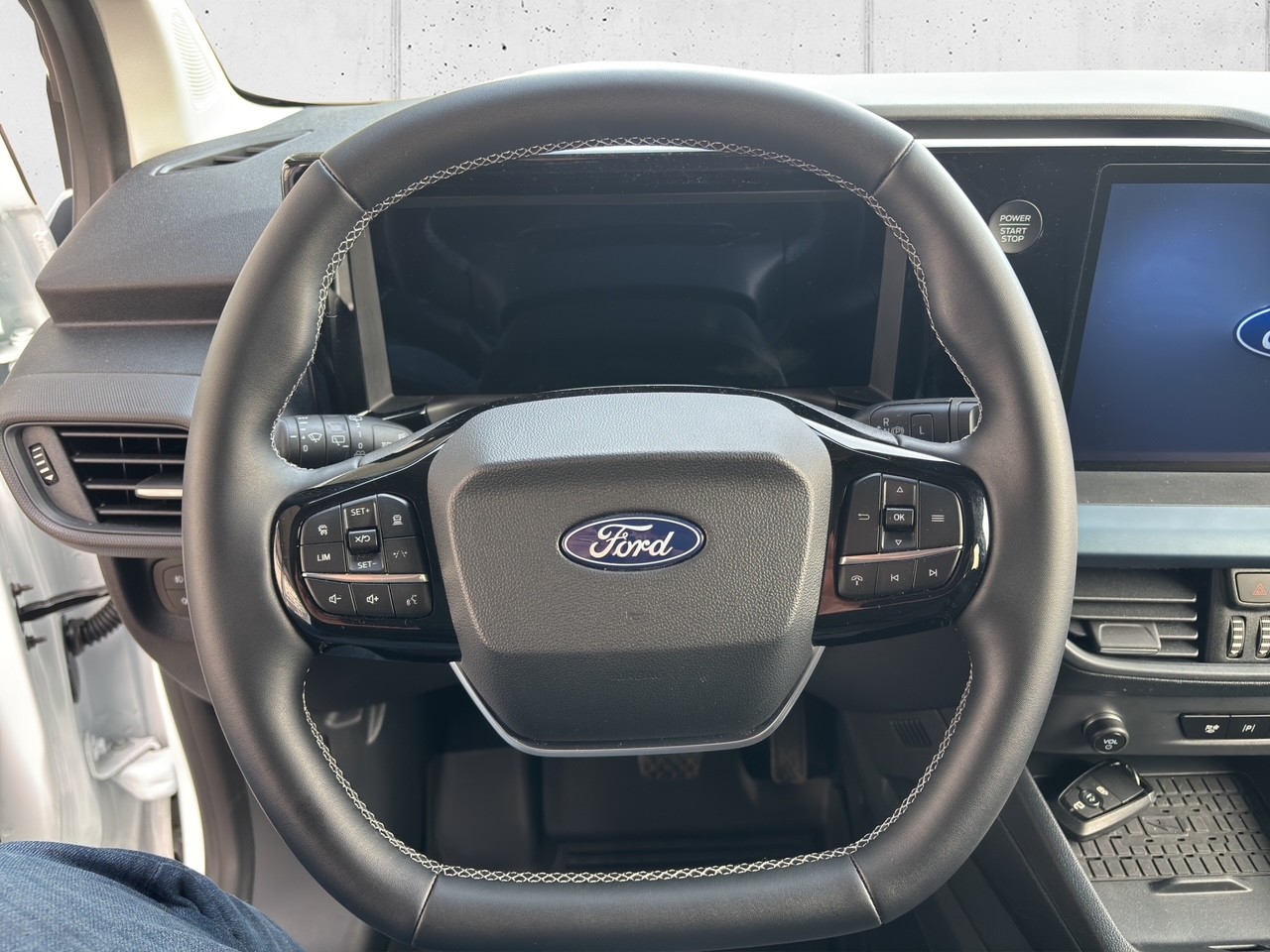 FORD E-Tourneo Courier Active-image-9