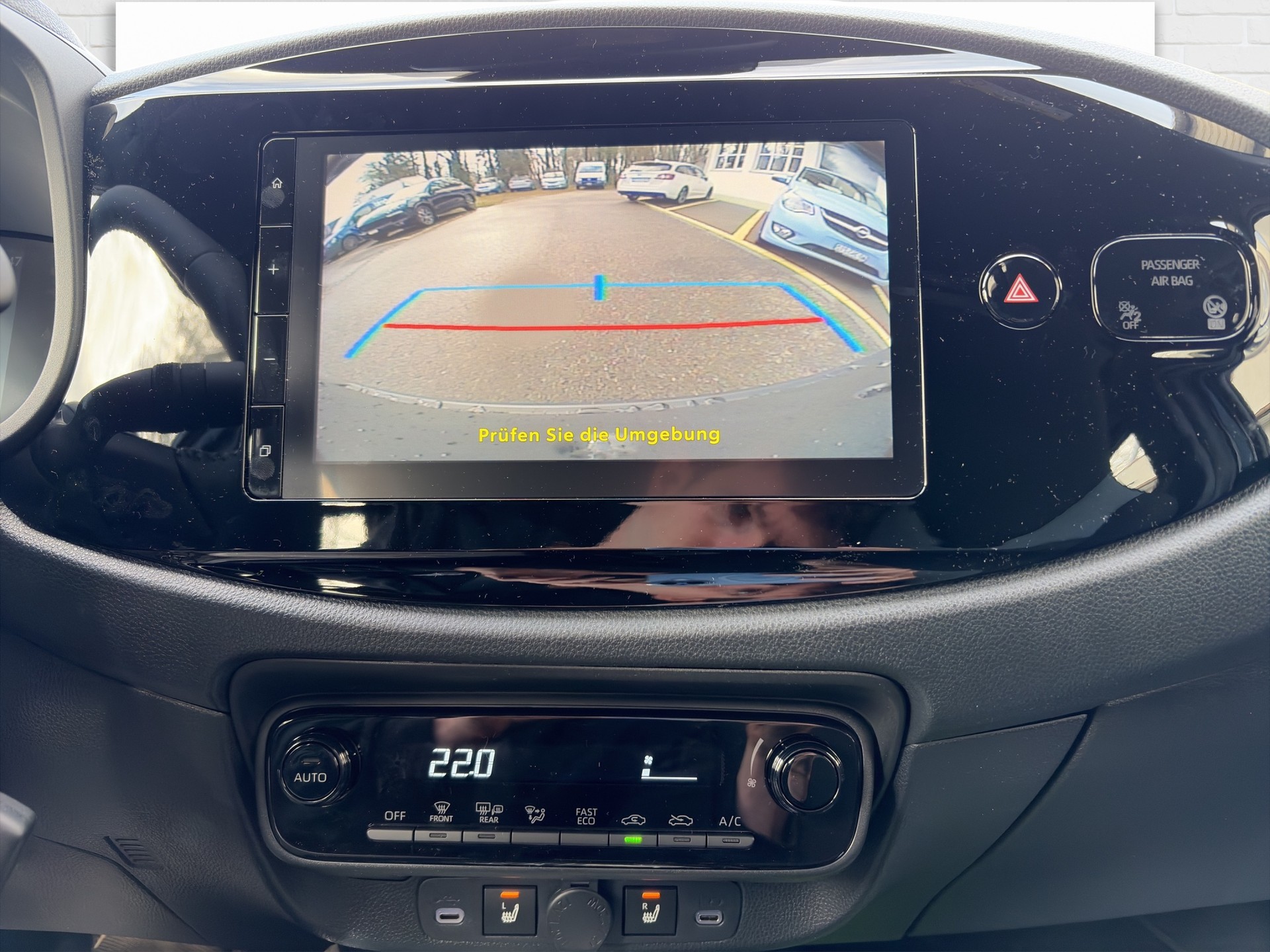 TOYOTA Aygo X 1.5 Comfort e-CVT-image-6