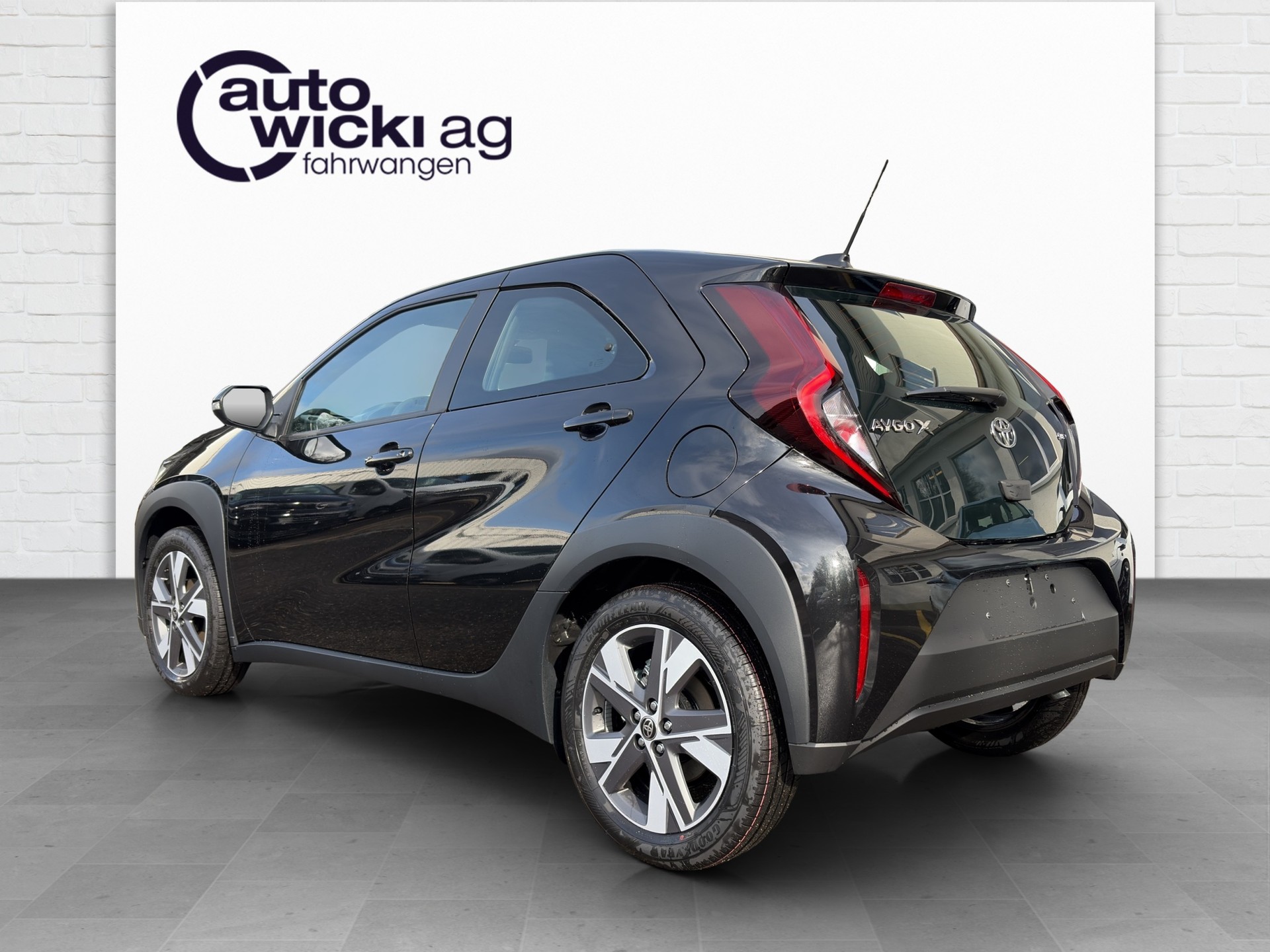 TOYOTA Aygo X 1.5 Comfort e-CVT-showroom-element-1